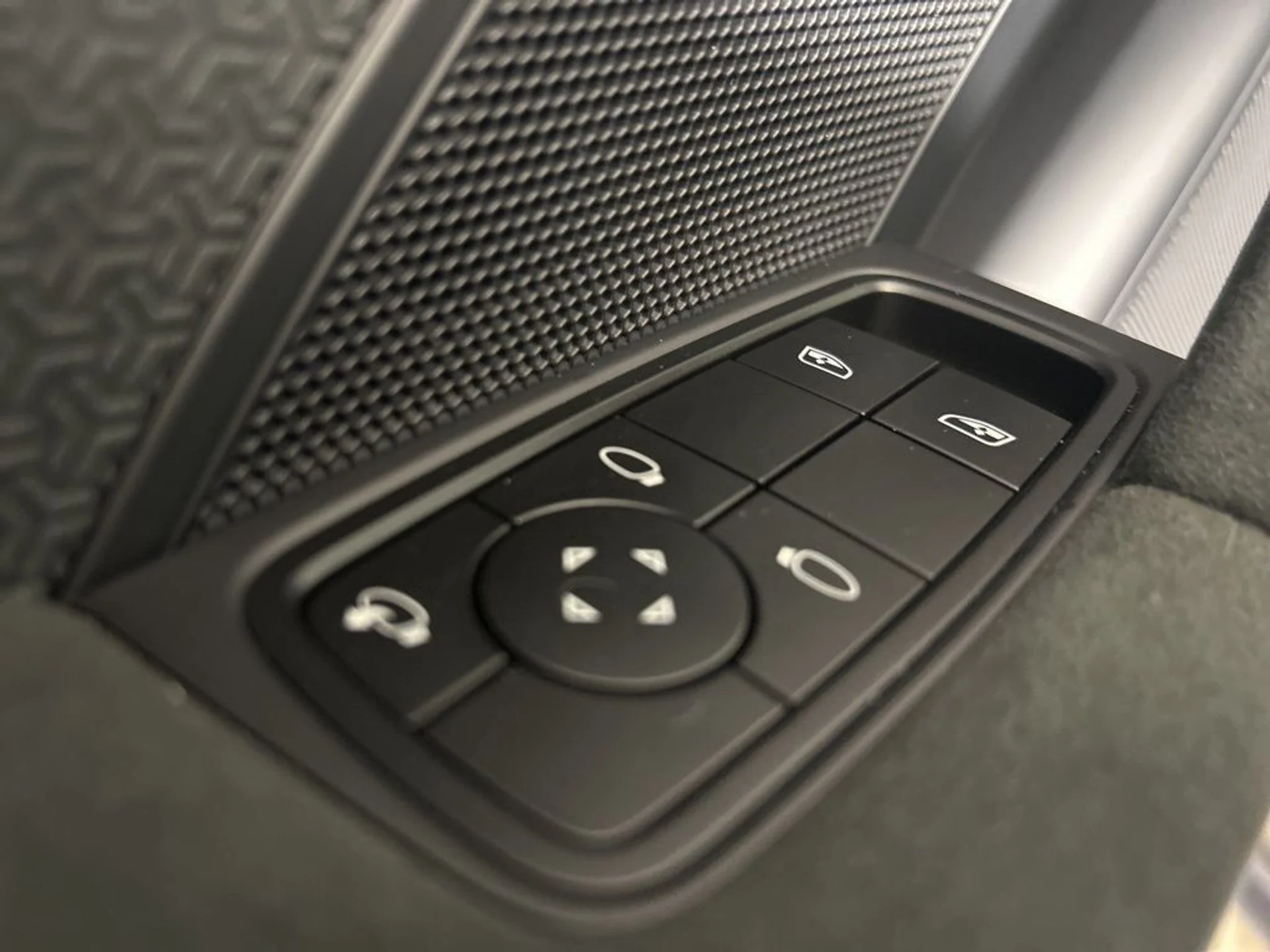 mph023_2906251082_0e7d7ebbc2cfb419adc70365f2c02eef_97212a7de8