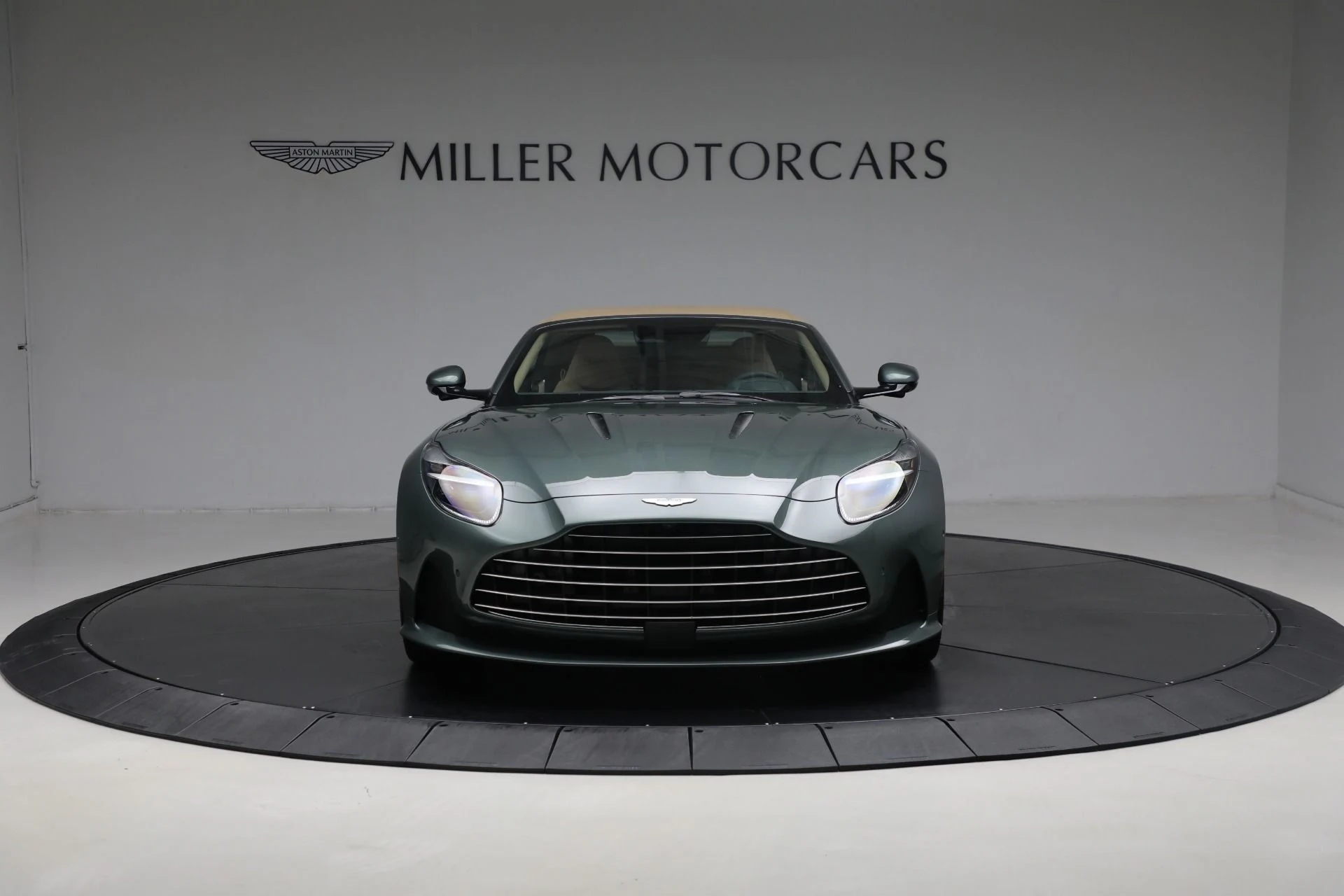 mph023_2911155915_New_2025_Aston_Martin_DB_12_Volante_e82e7dd9ad