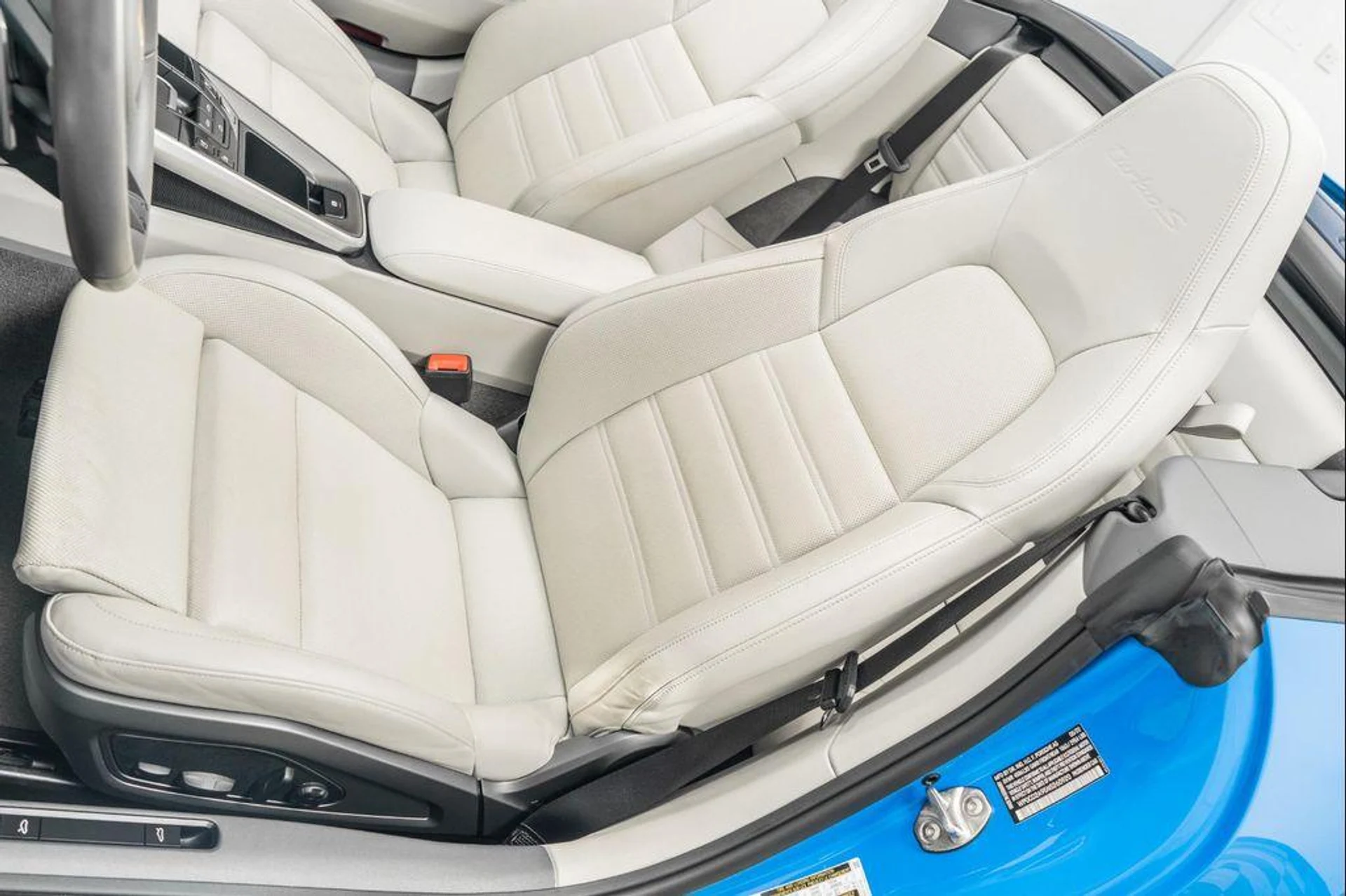 mph023_2916684078_mz_QBZPWU_0q_L7dn_H8n_Vw_A4_M85_SI_11f83583dc