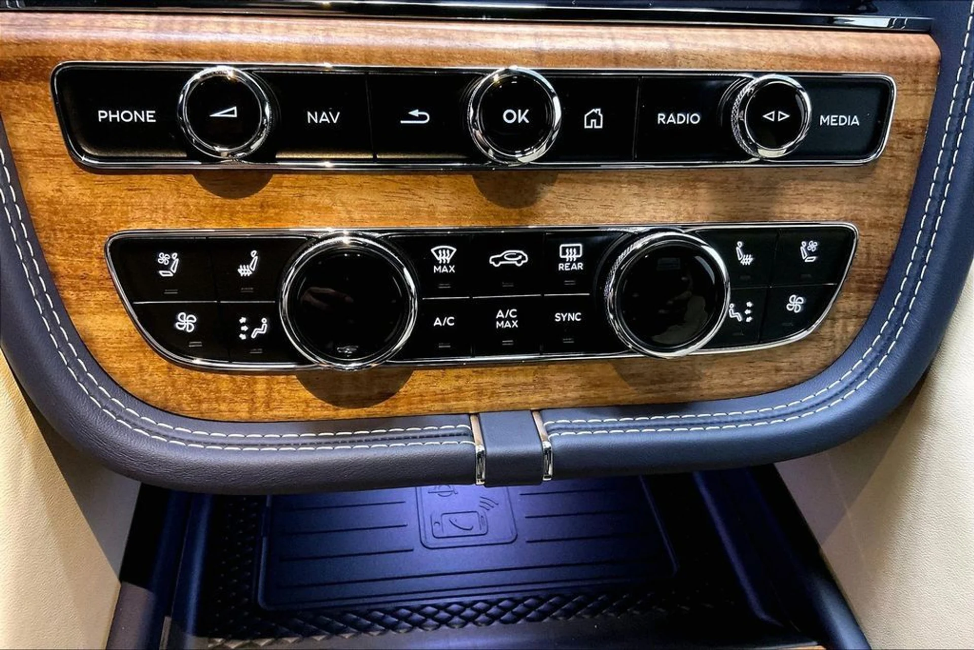 mph023_2917741206_1c548ebe37e85fa79f01ab27d3d2b2d0x_d7cf7ce71c