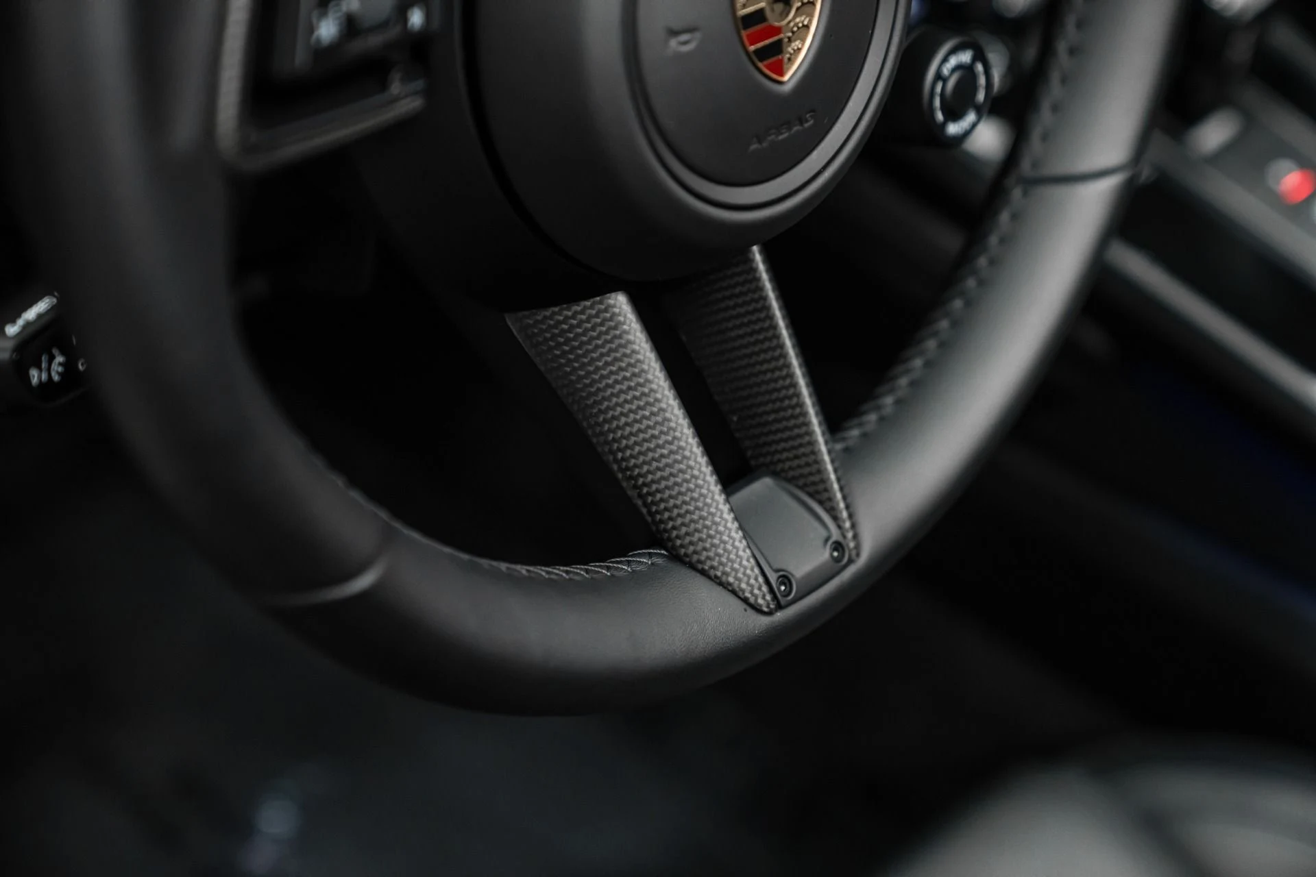 mph023_2919637856_Used_2023_Porsche_911_Carrera_GTS_Cabriolet_1762199803_9c07fe75df