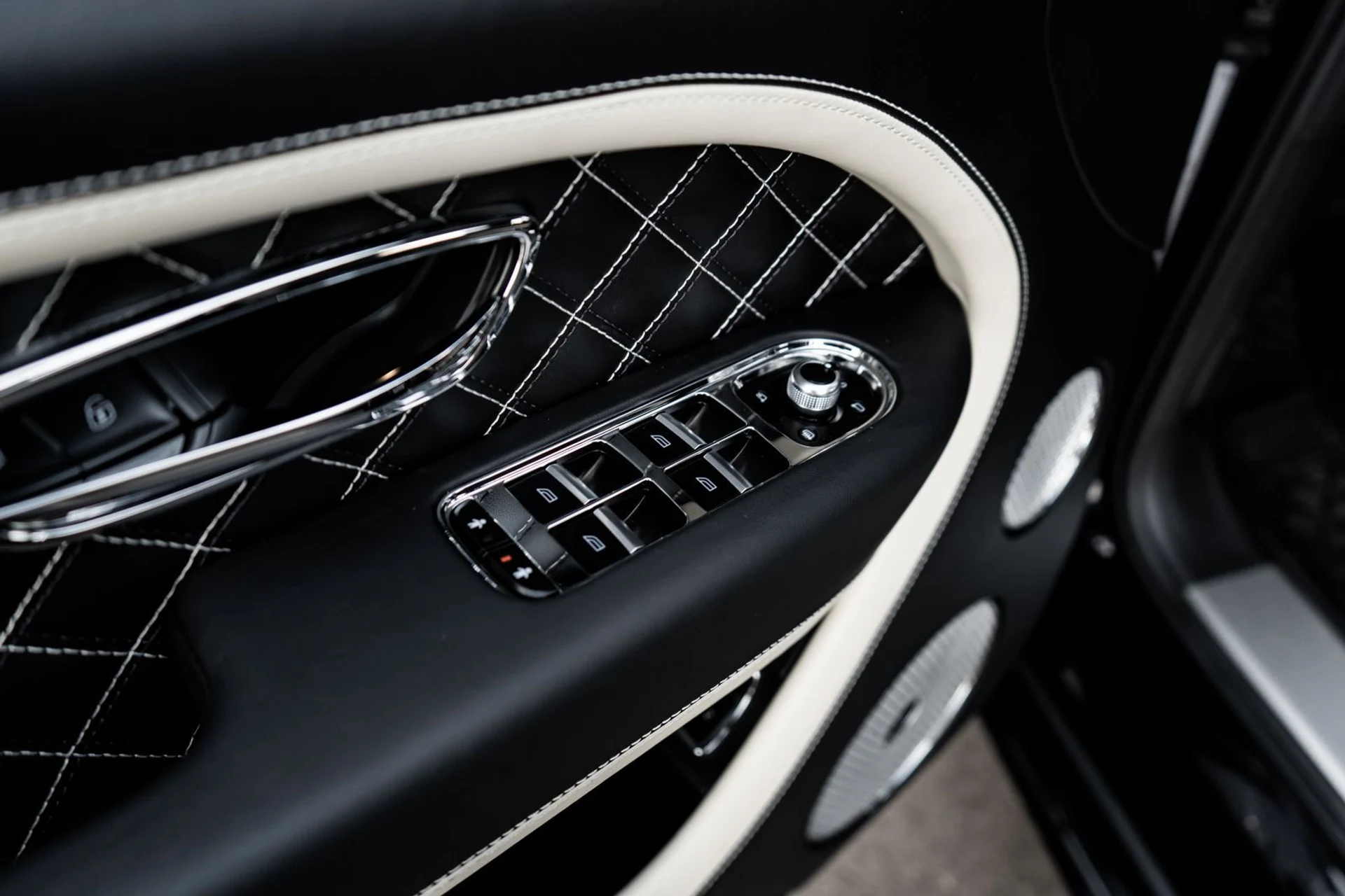 mph023_2932201862_5f73af57_9c55_4475_943f_f12fd9b92d3c_96db0aa7c7