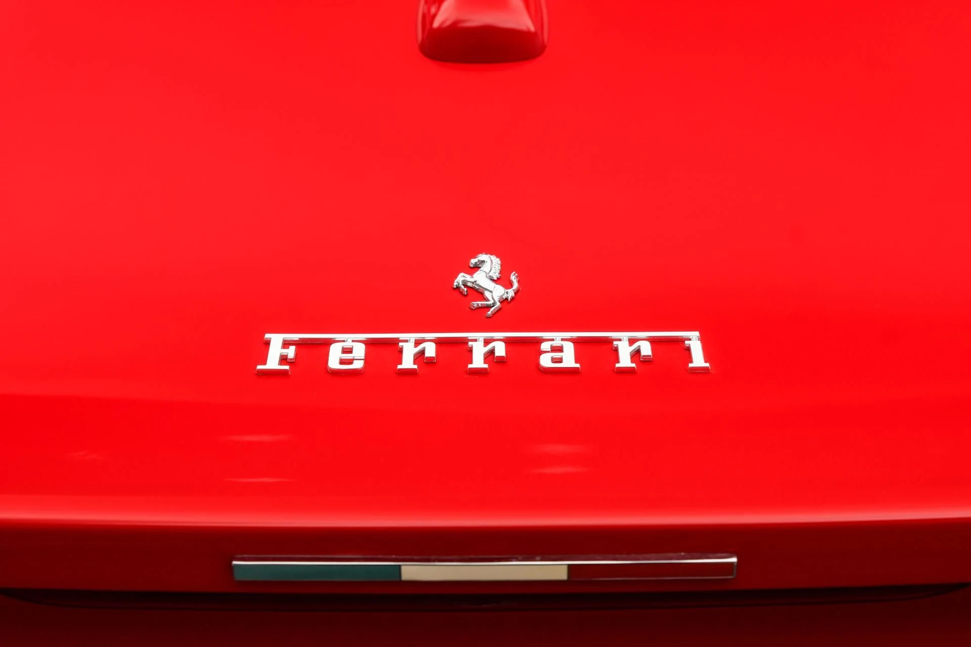 mph023_2934738410_Used_2022_Ferrari_812_GTS_1752652145_1993e3d3ae