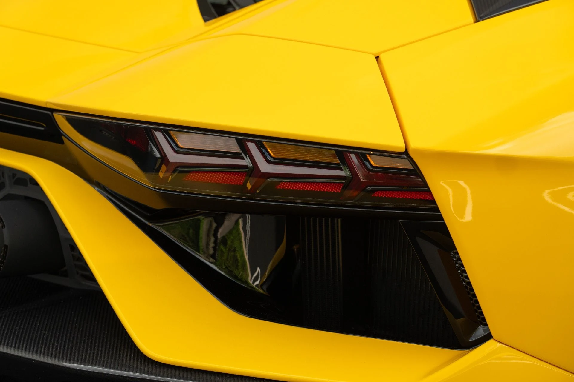 mph023_2935238867_Used_2022_Lamborghini_Aventador_LP_780_4_Ultimae_1757714109_860395fbbb