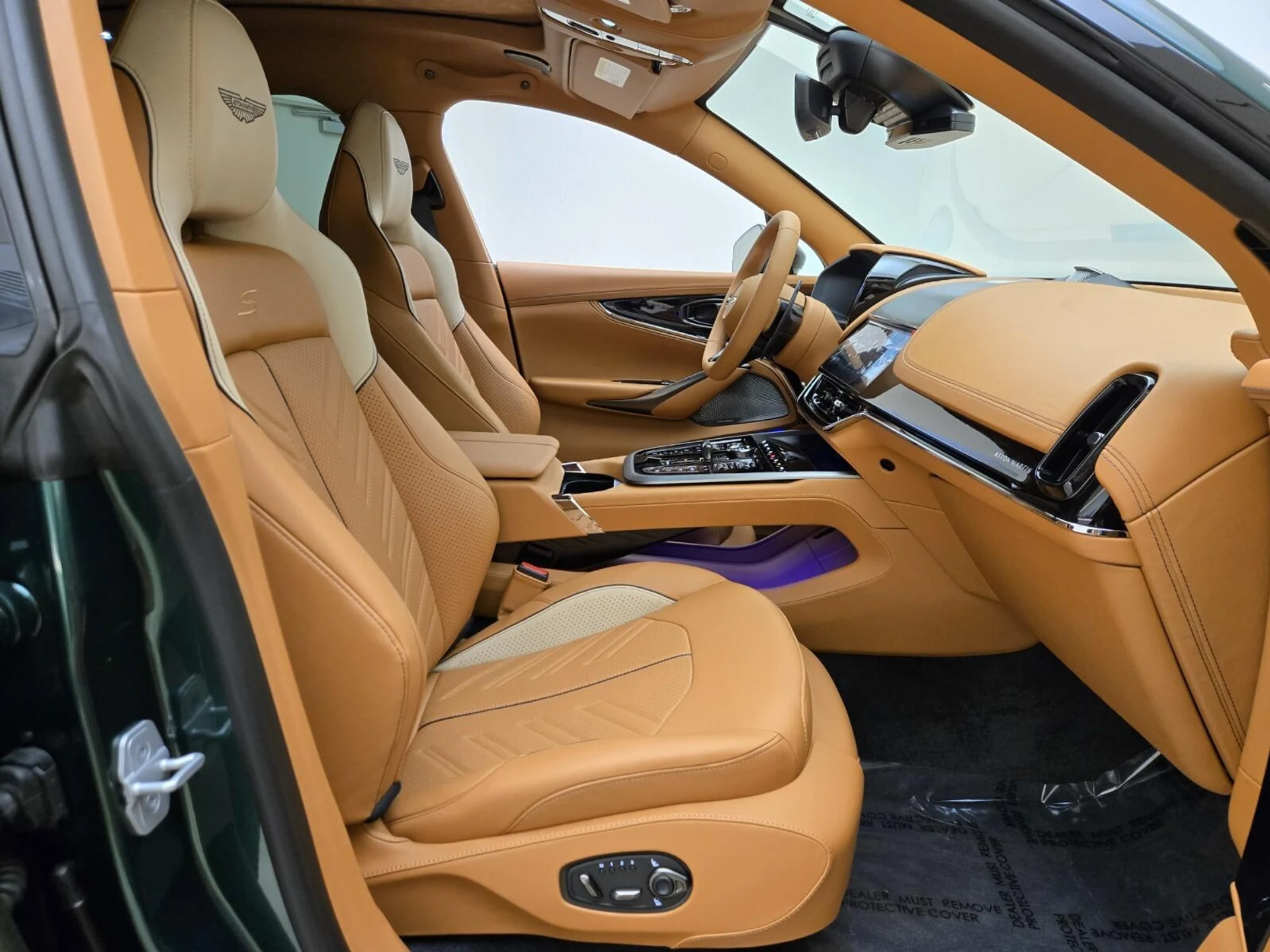 mph023_293773869_New_2026_Aston_Martin_DBX_1767680343_3150bce6c5