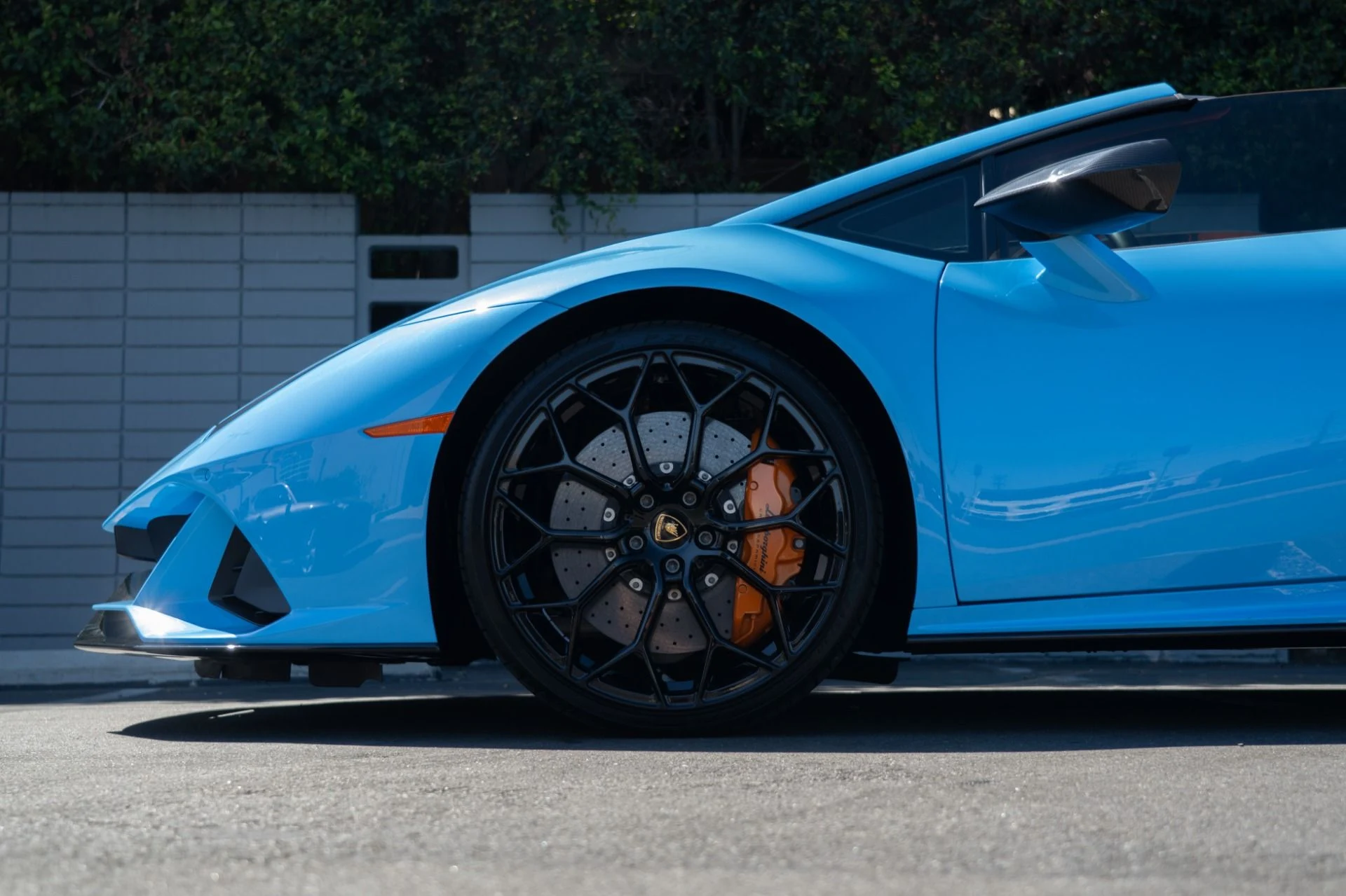 mph023_2938503413_Used_2024_Lamborghini_Huracan_EVO_Spyder_1757527007_e6a8a8e9d0