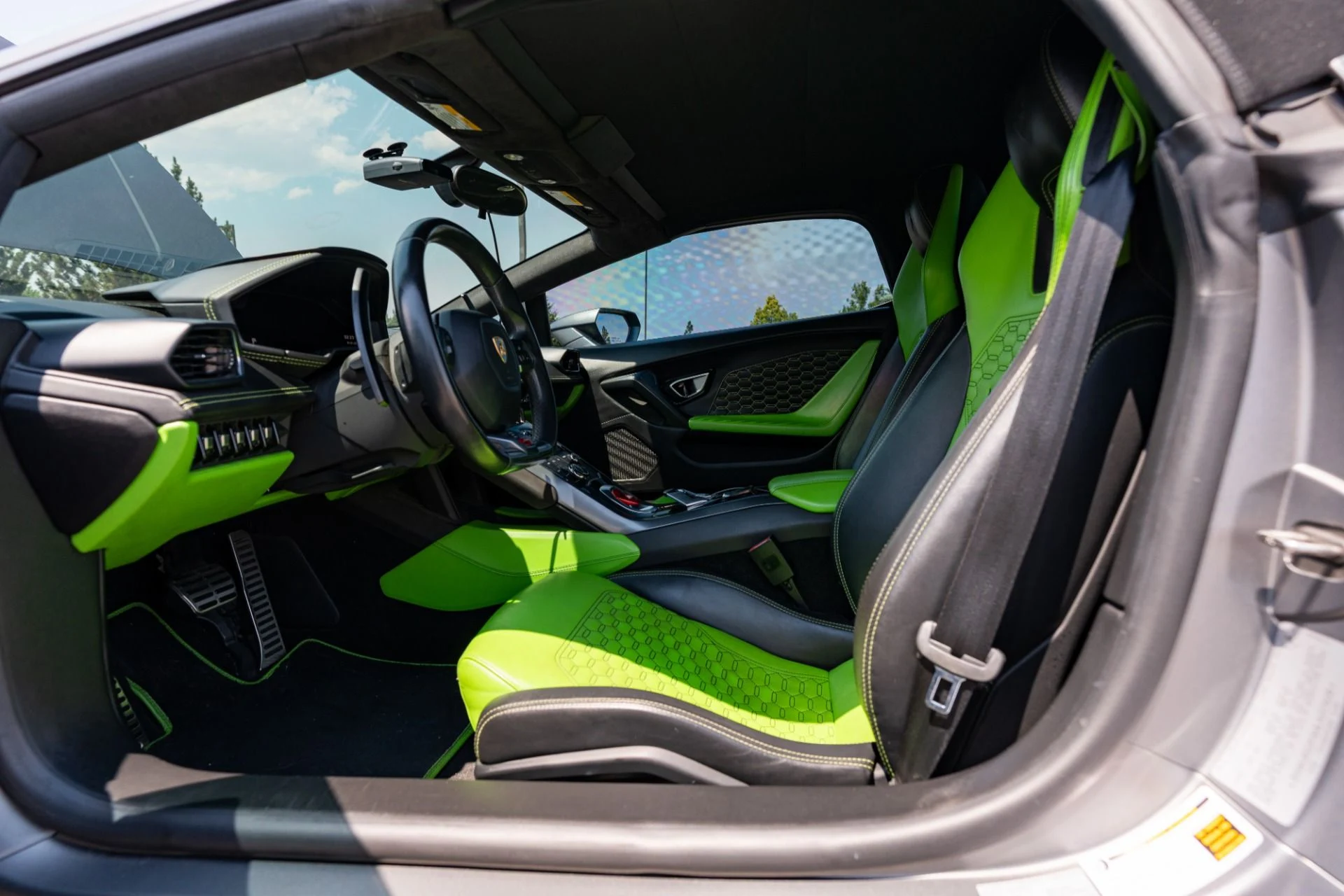 mph023_2940030283_Used_2017_Lamborghini_Huracan_LP_580_2_Spyder_1783359023_37501e607f