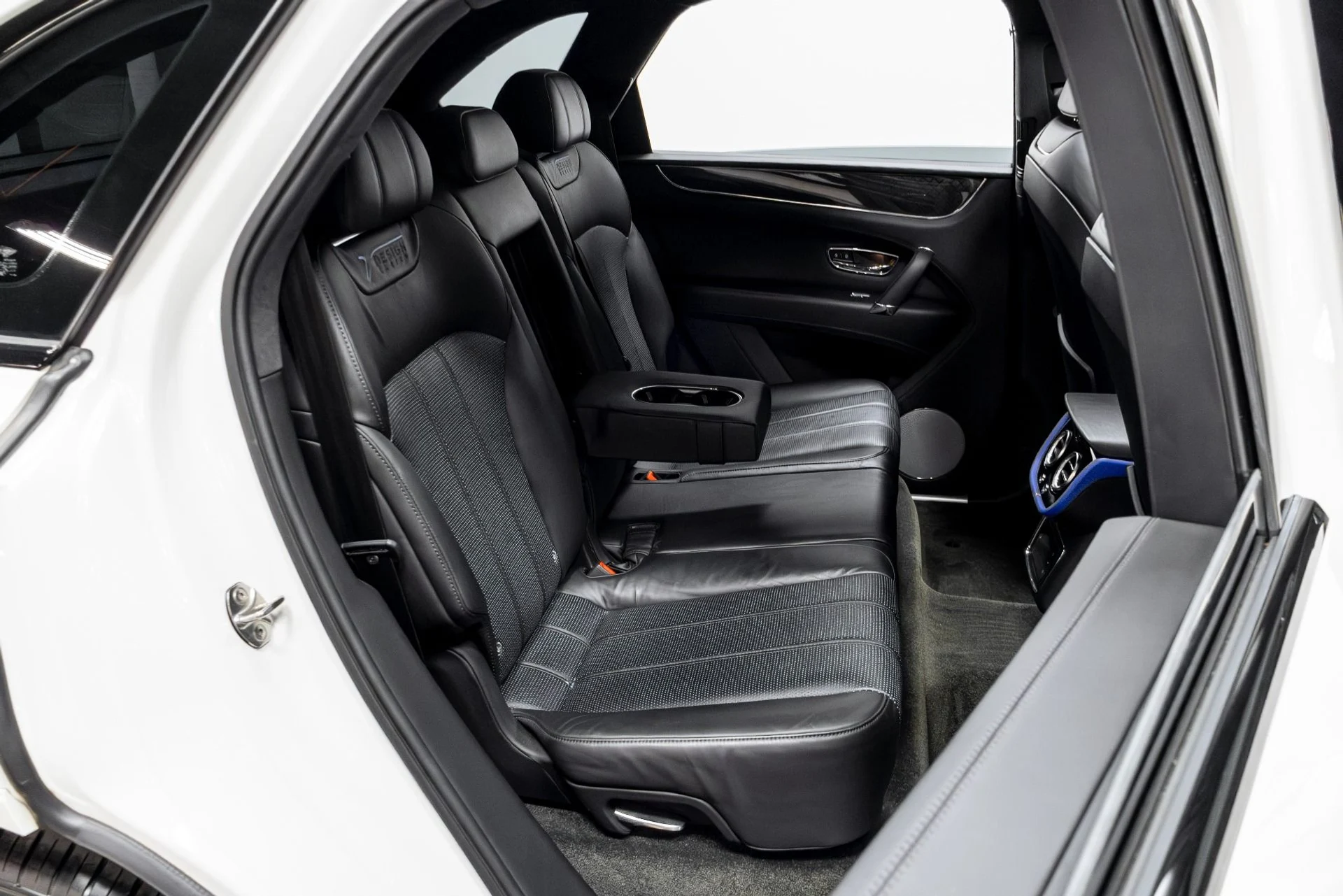 mph023_2948075585_Used_2020_Bentley_Bentayga_V8_1770245140_61fccc4c5f