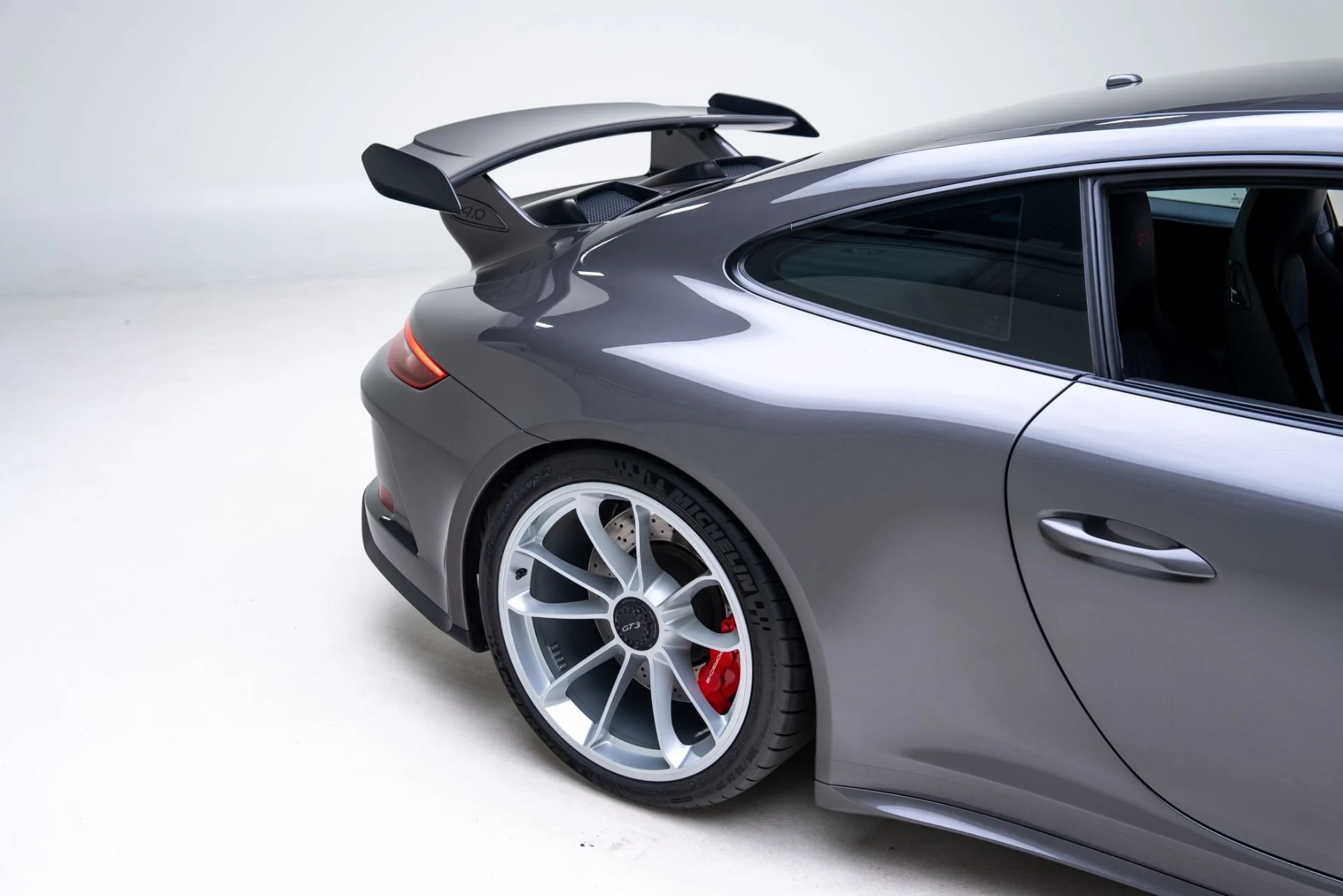 mph023_2954594889_Used_2018_Porsche_911_GT_3_1768868470_fb4808136e