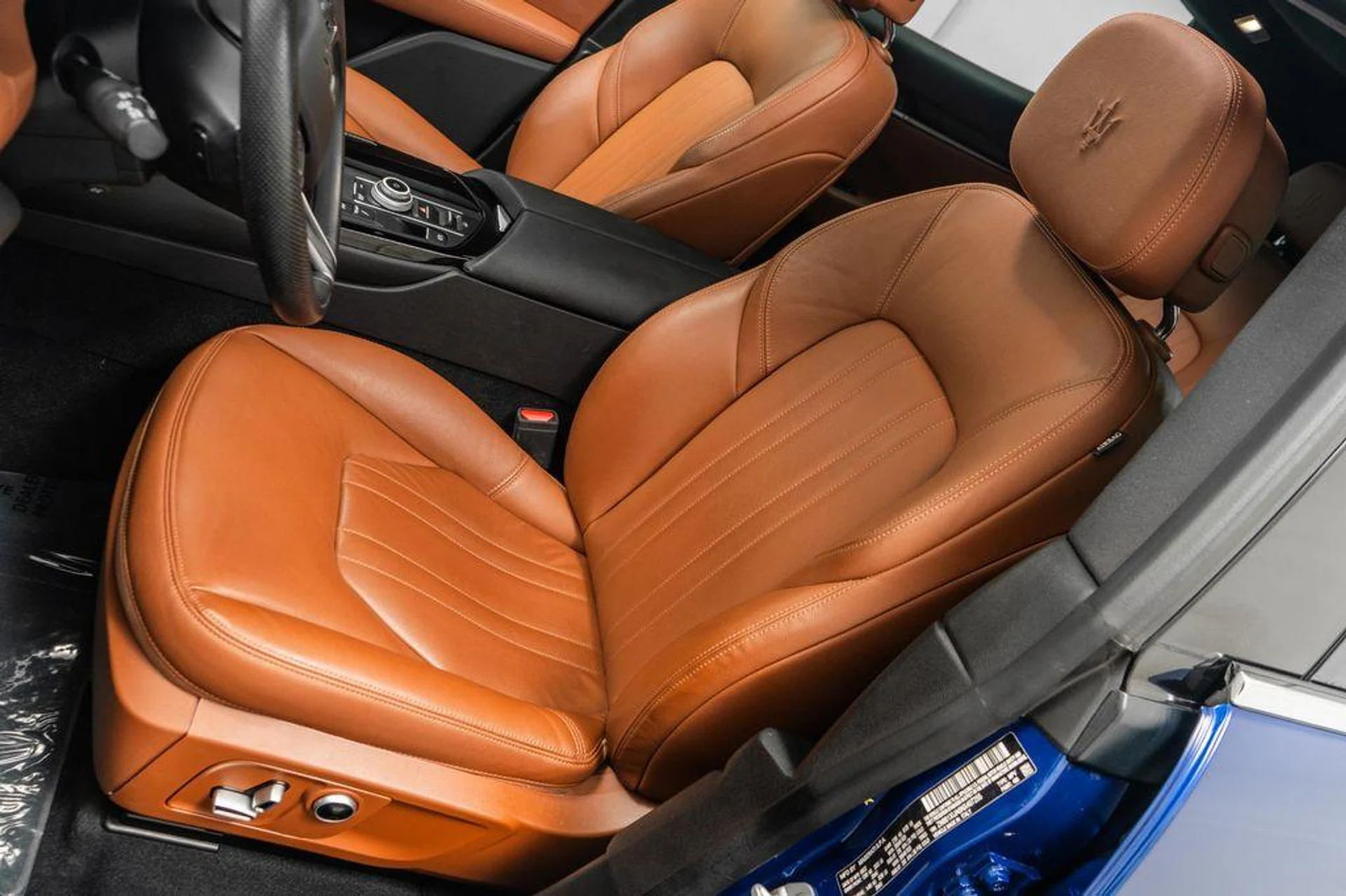 mph023_2956631446_2c_Vl_VG_Hp_F_Lo02_XTY_76b_Zx_Fd_Iix_Y_3b915173f0