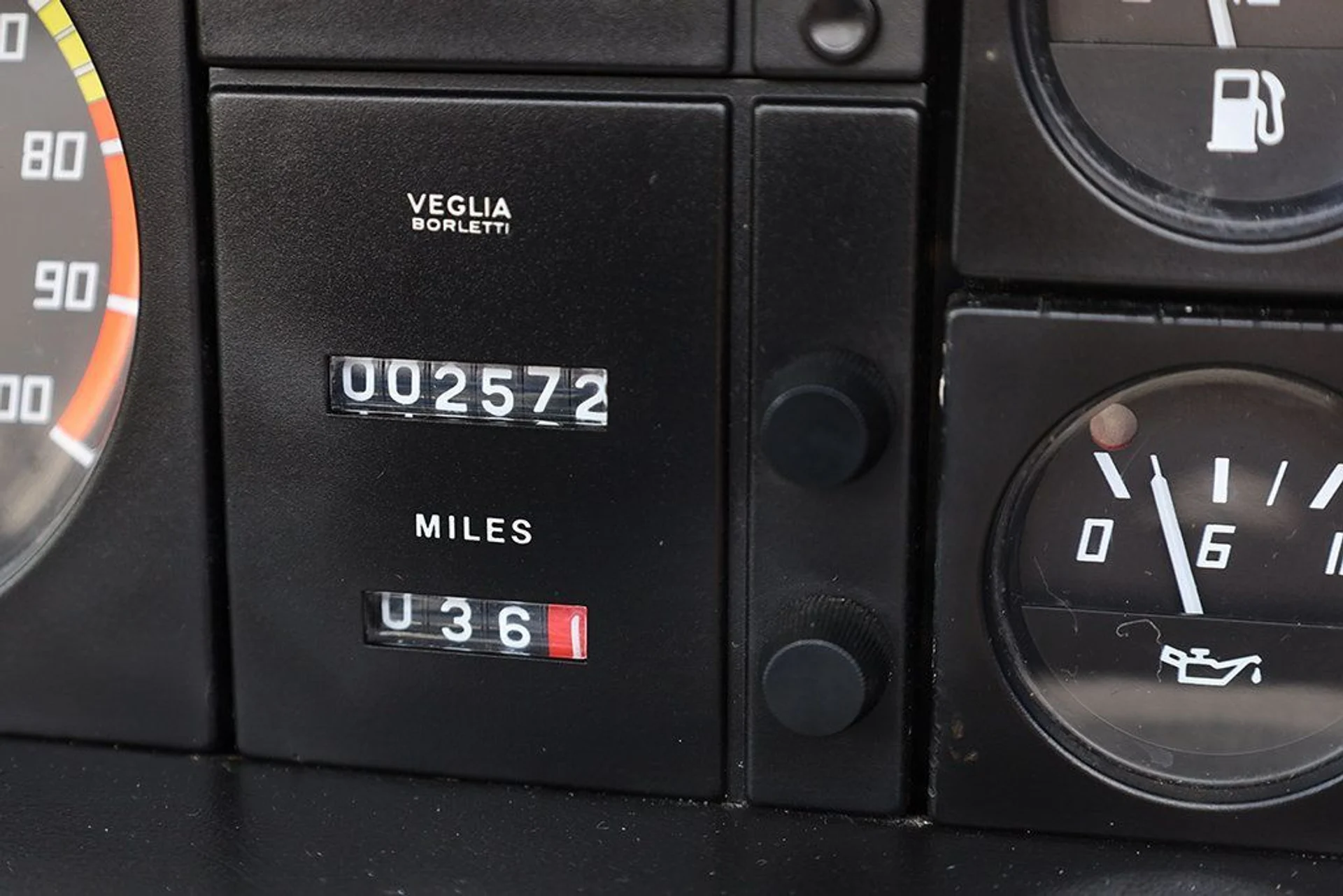 mph023_2961136038_used_1985_ferrari_mondial_quattrovalvolecabriolet_6305_21342573_24_1024_be65ccd07a