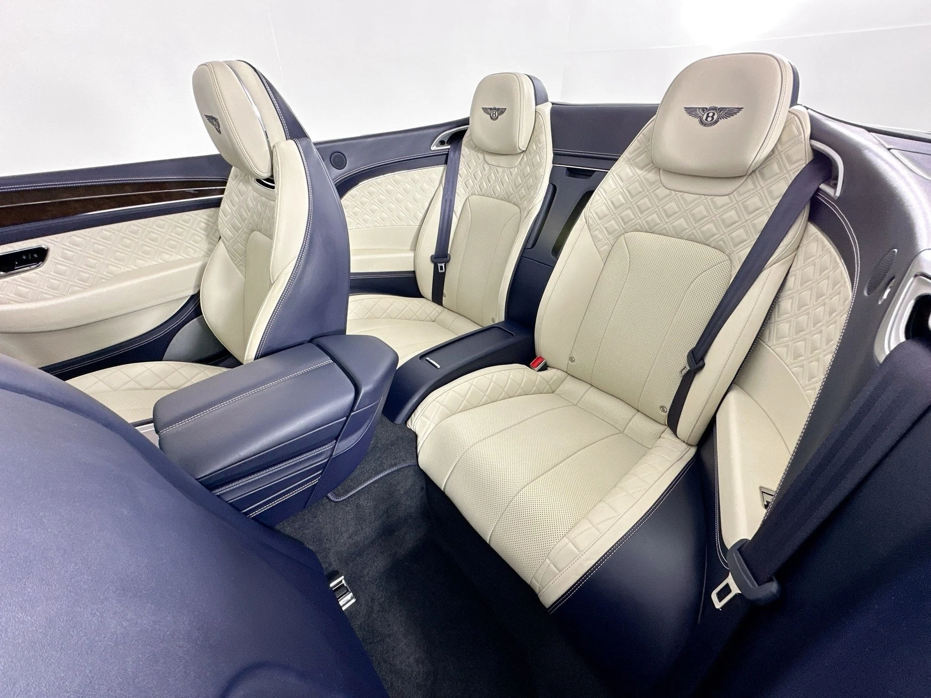 mph023_2967692598_24_e7b918ee1d