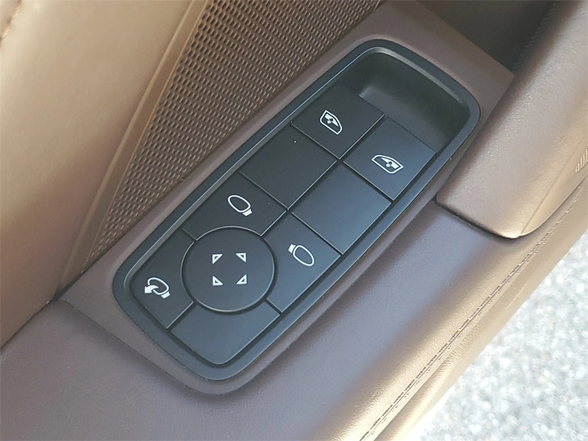 mph023_297249769_24_0f9c5cb5ba