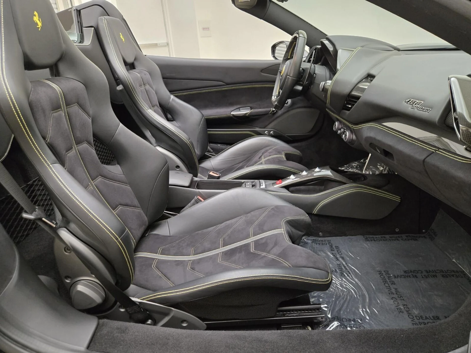 mph023_2972558695_Used_2017_Ferrari_488_Spider_1755156509_5e73dd173a