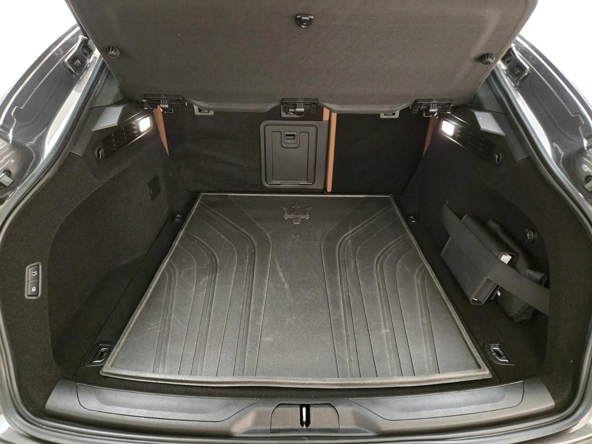 mph023_2973735013_Used_2022_Maserati_Levante_GT_1768891508_2ae4ab2a31