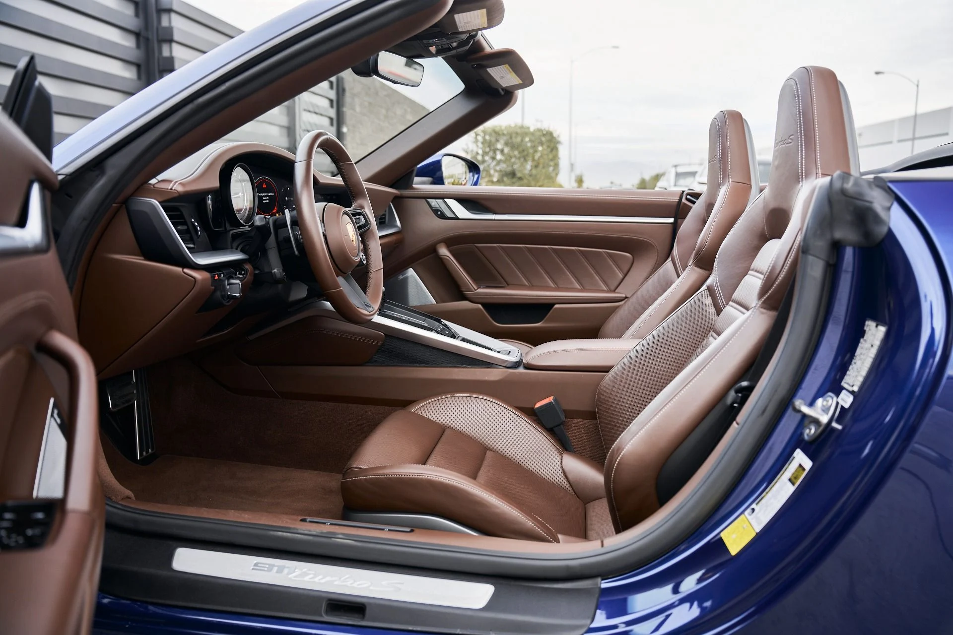 mph023_2976172882_Used_2021_Porsche_911_Turbo_S_1763157450_77f4dad120