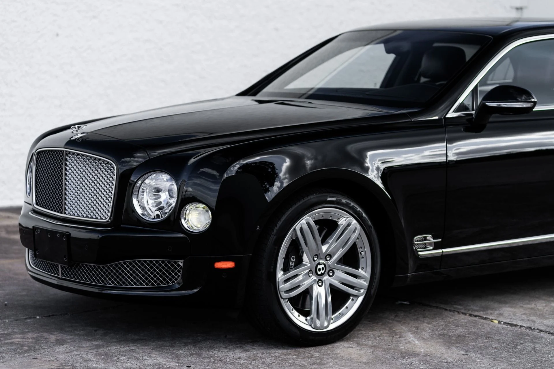 mph023_2977010896_Used_2015_Bentley_Mulsanne_1763677193_3d360c217f