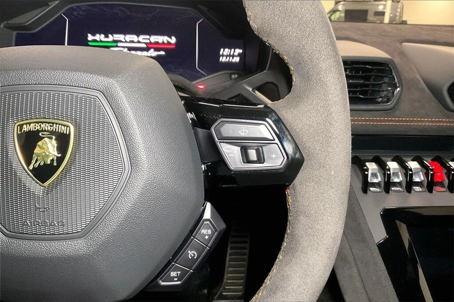 mph023_298857726_d3ddde04347530d8f4e8b7f5a51b273ax_df6f713417