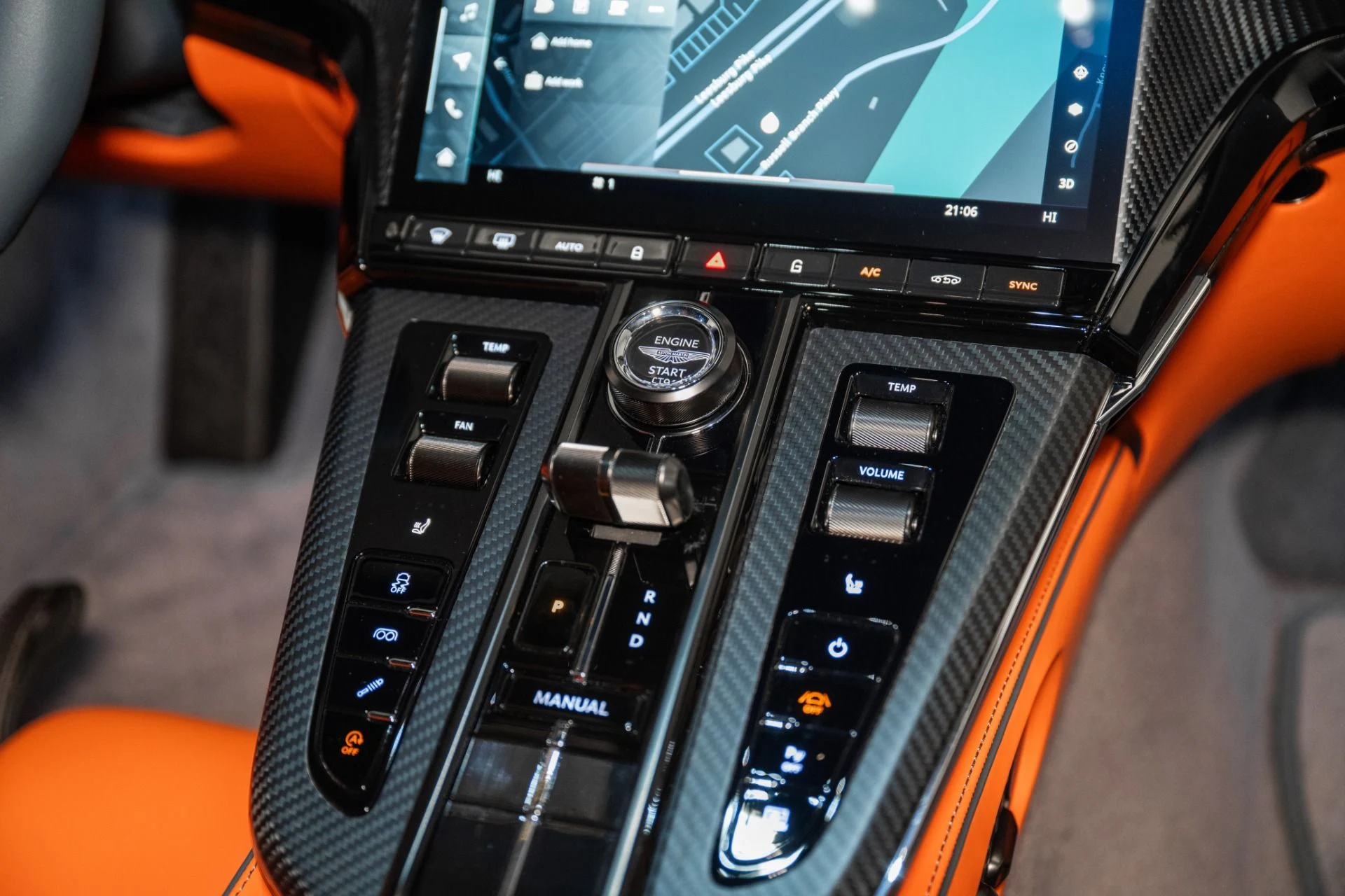 mph023_2993833719_Used_2025_Aston_Martin_Vantage_Coupe_1737041109_4ab5c483da