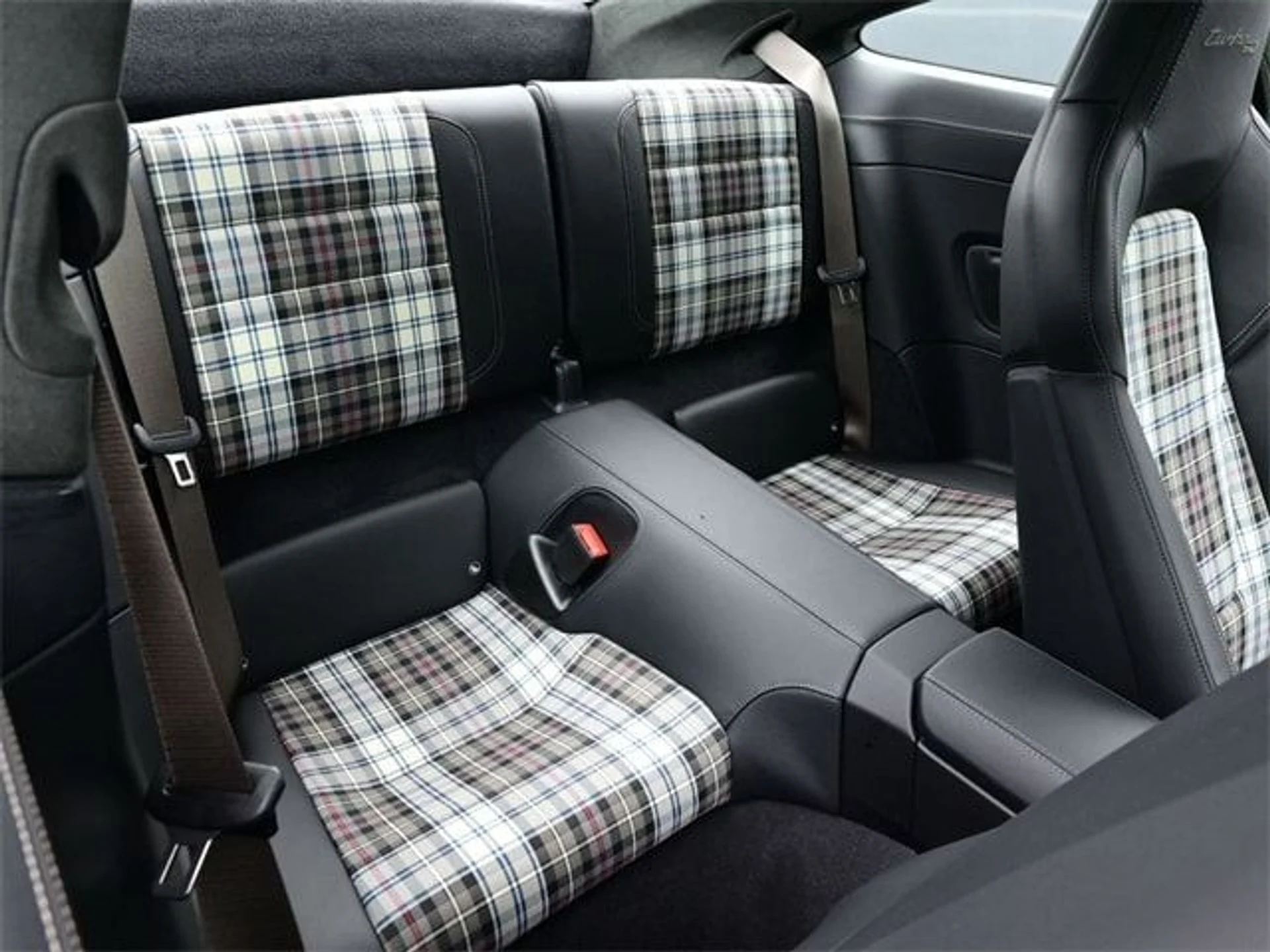 mph023_299712040_fdbe6262bbd31b6d4a3335f1da359cb8x_fce5cbe1c9