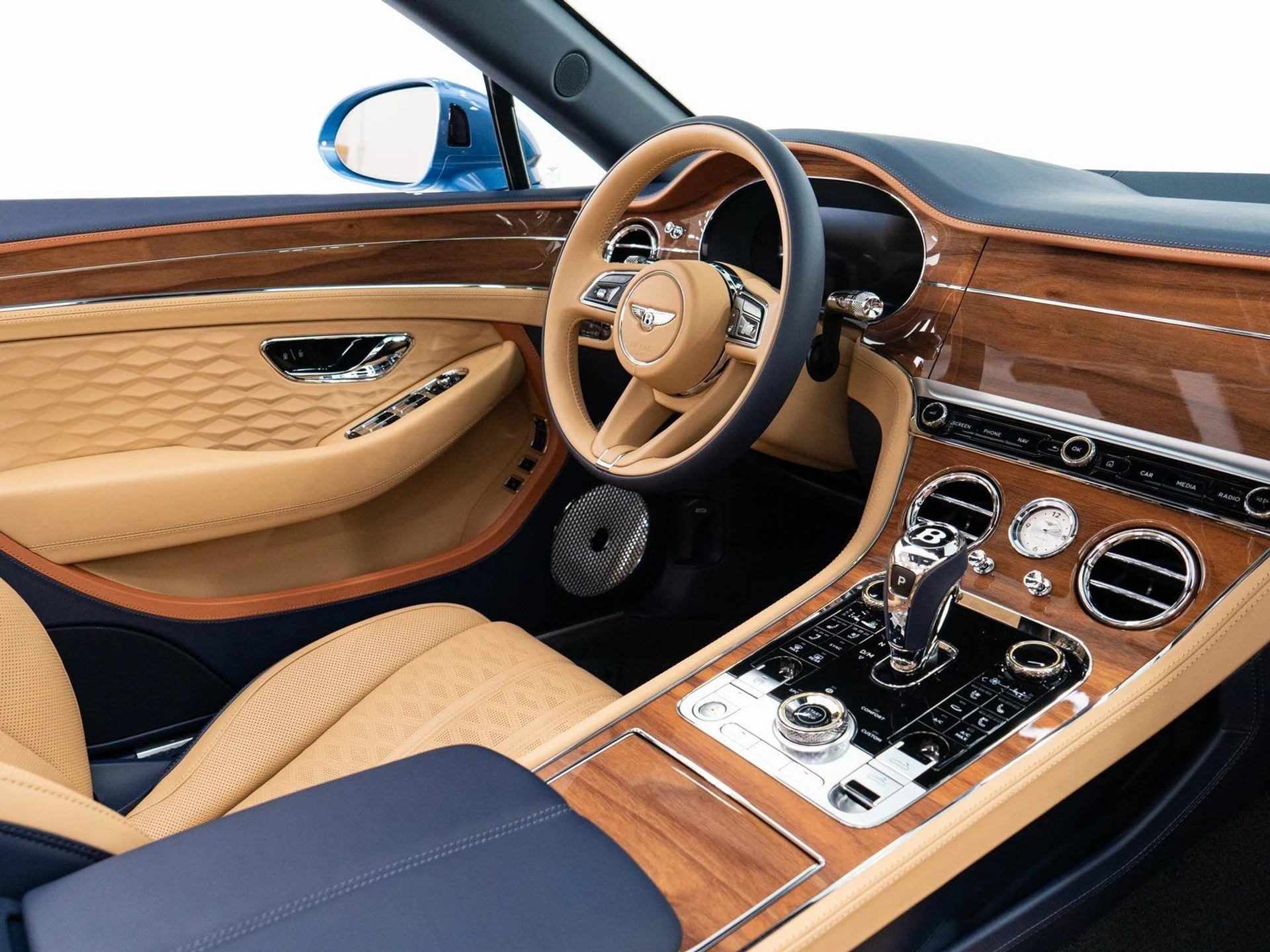 mph023_3002404835_7af8ea2d1c095f0ca7838fc2caa517f3_49679bc42e