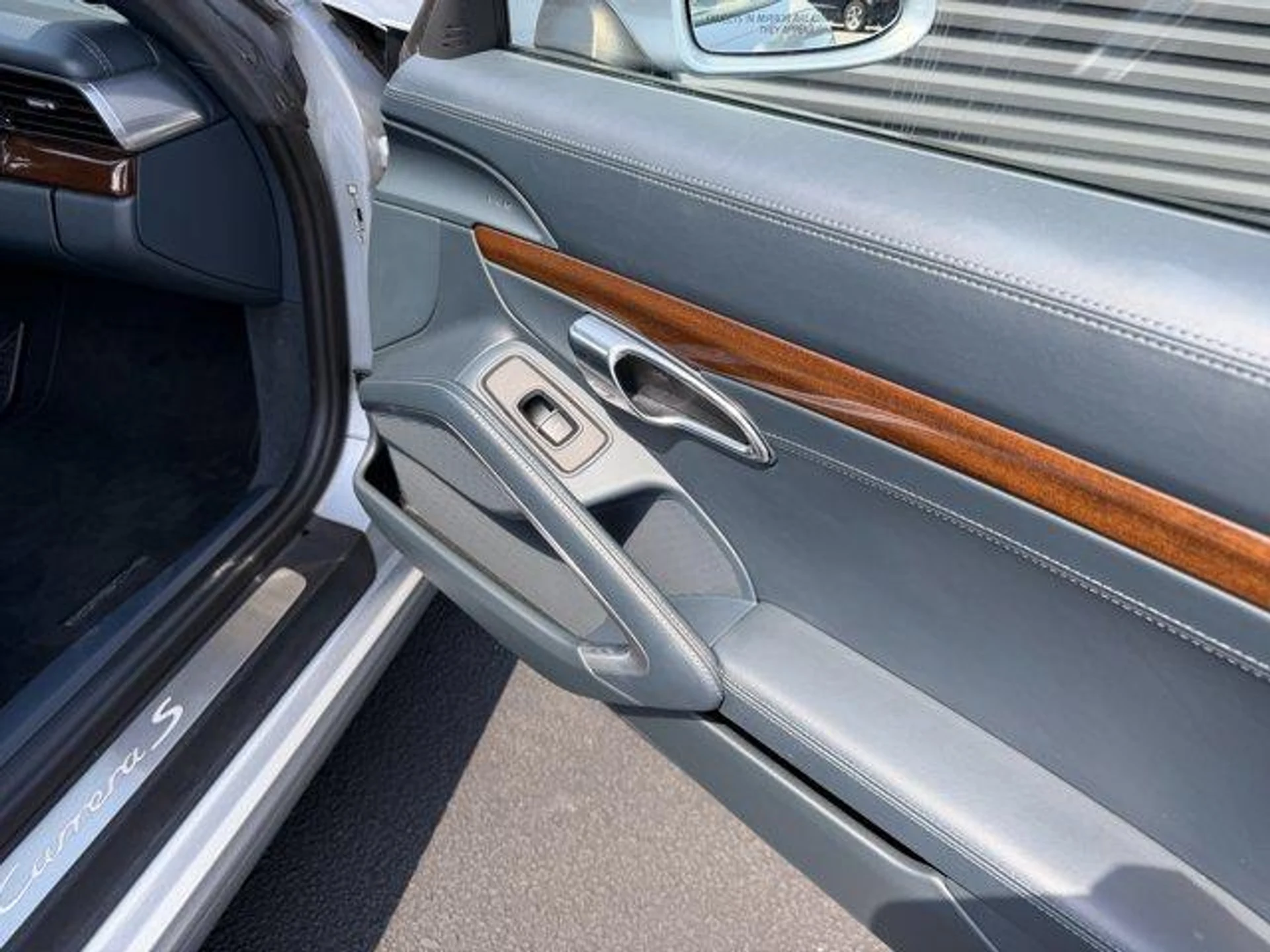 mph023_3004551274_N3_E_Bx_I559rp_UB_Qes6td_B_U_Udic_M_3f72c193fa