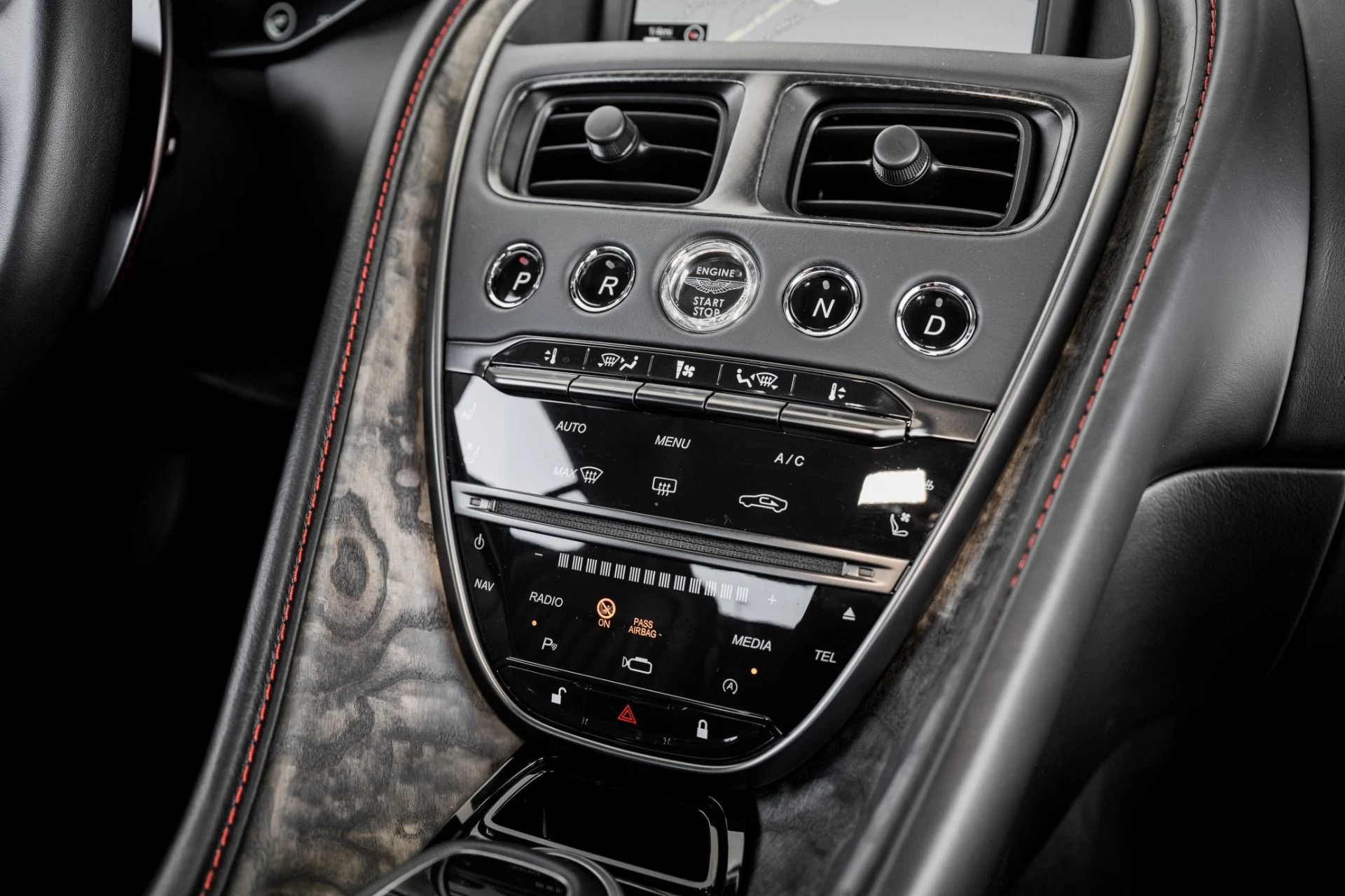 mph023_3005690704_Used_2020_Aston_Martin_DBS_Superleggera_007_OHMSS_Edition_1679175725_7b3b162574