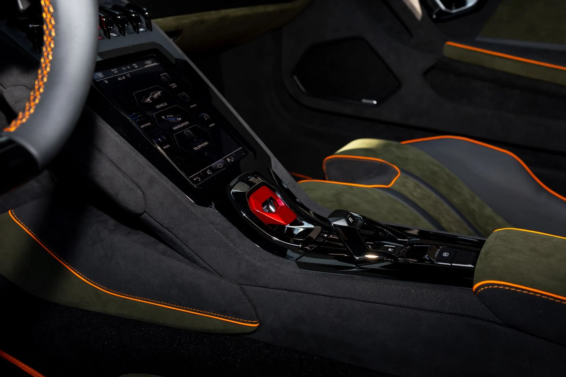 mph023_3005850450_Used_2024_Lamborghini_Huracan_Sterrato_27c1f79f92