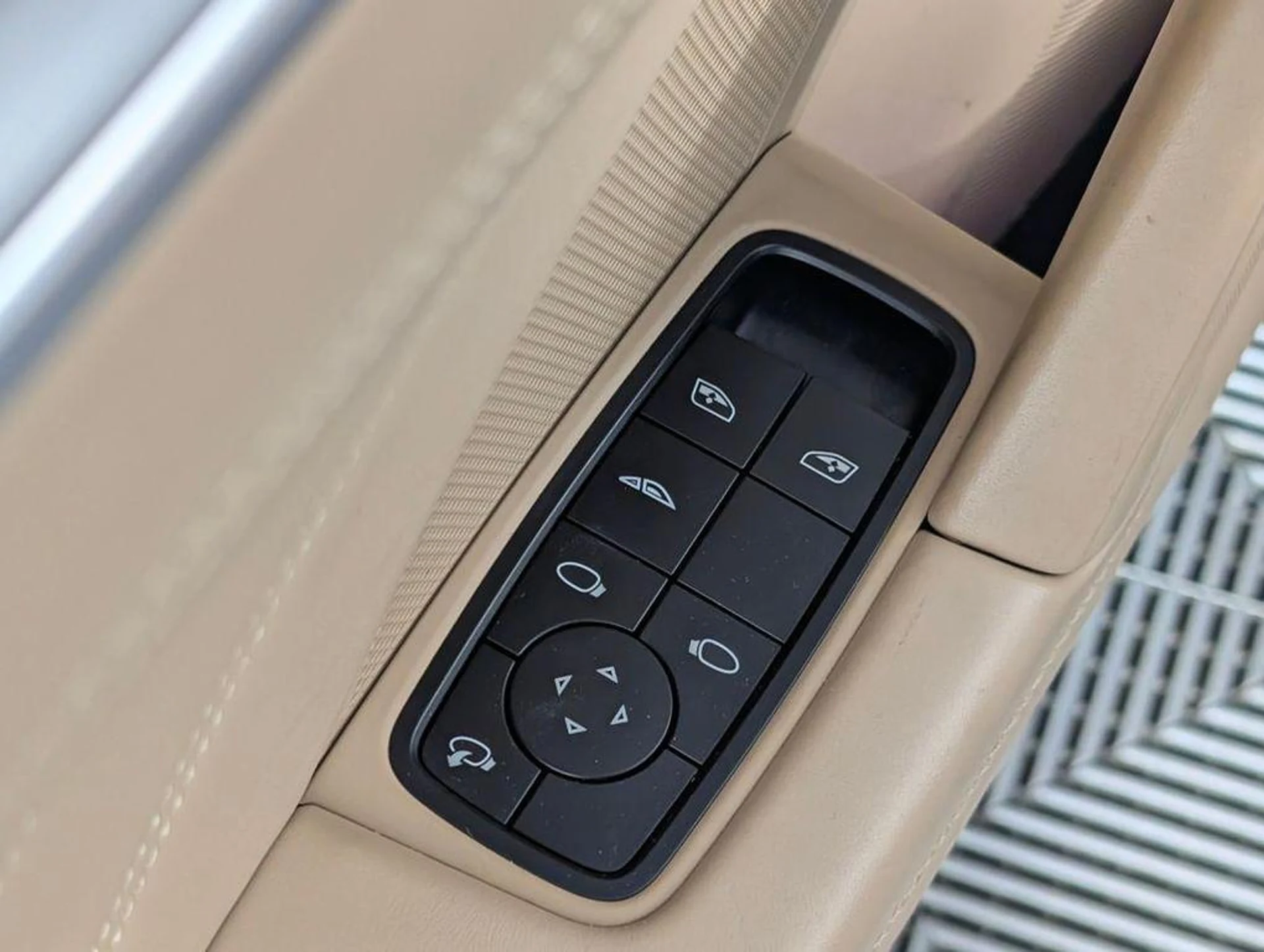 mph023_3012162957_Cd8_8_G5c5_N8_Y4_H9u99_QU_0b_M1_A_E_f1f747ddf1