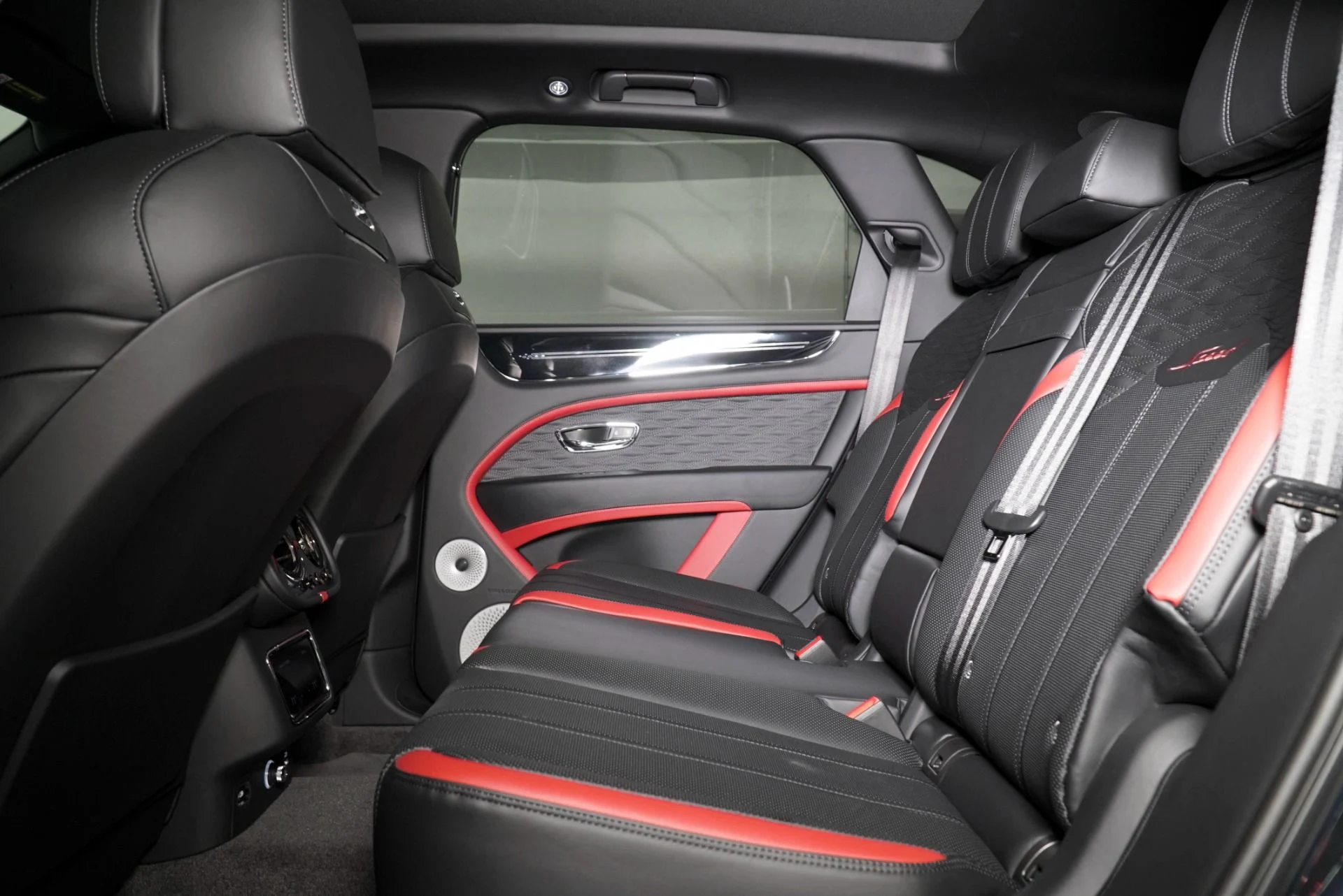 mph023_3023737051_New_2026_Bentley_Bentayga_Speed_1771896210_08be5d6ccf