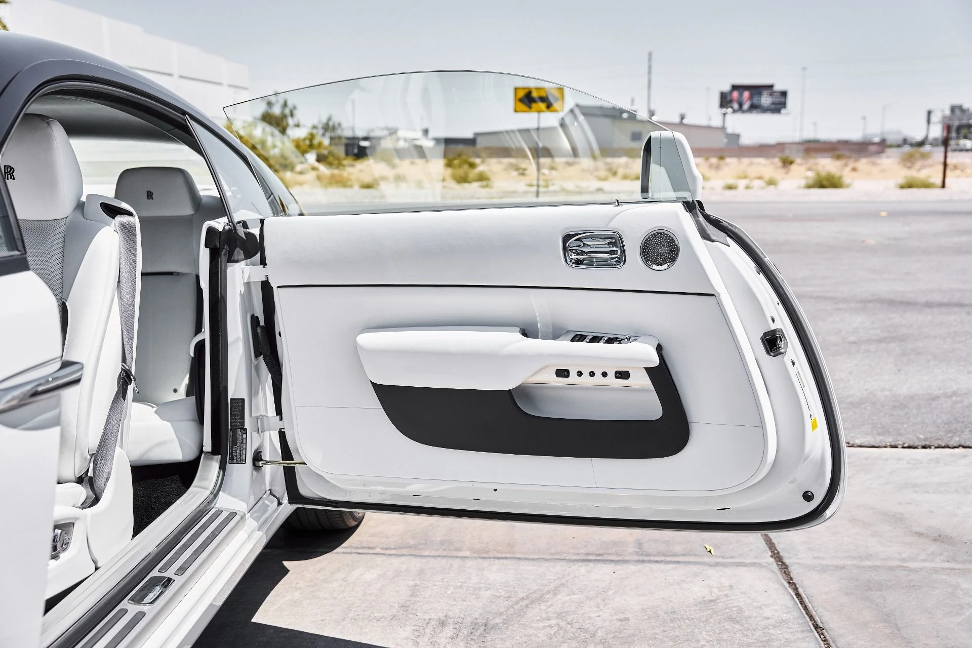 mph023_3033431683_Used_2019_Rolls_Royce_Wraith_Base_1778886678_c6f55a6d40
