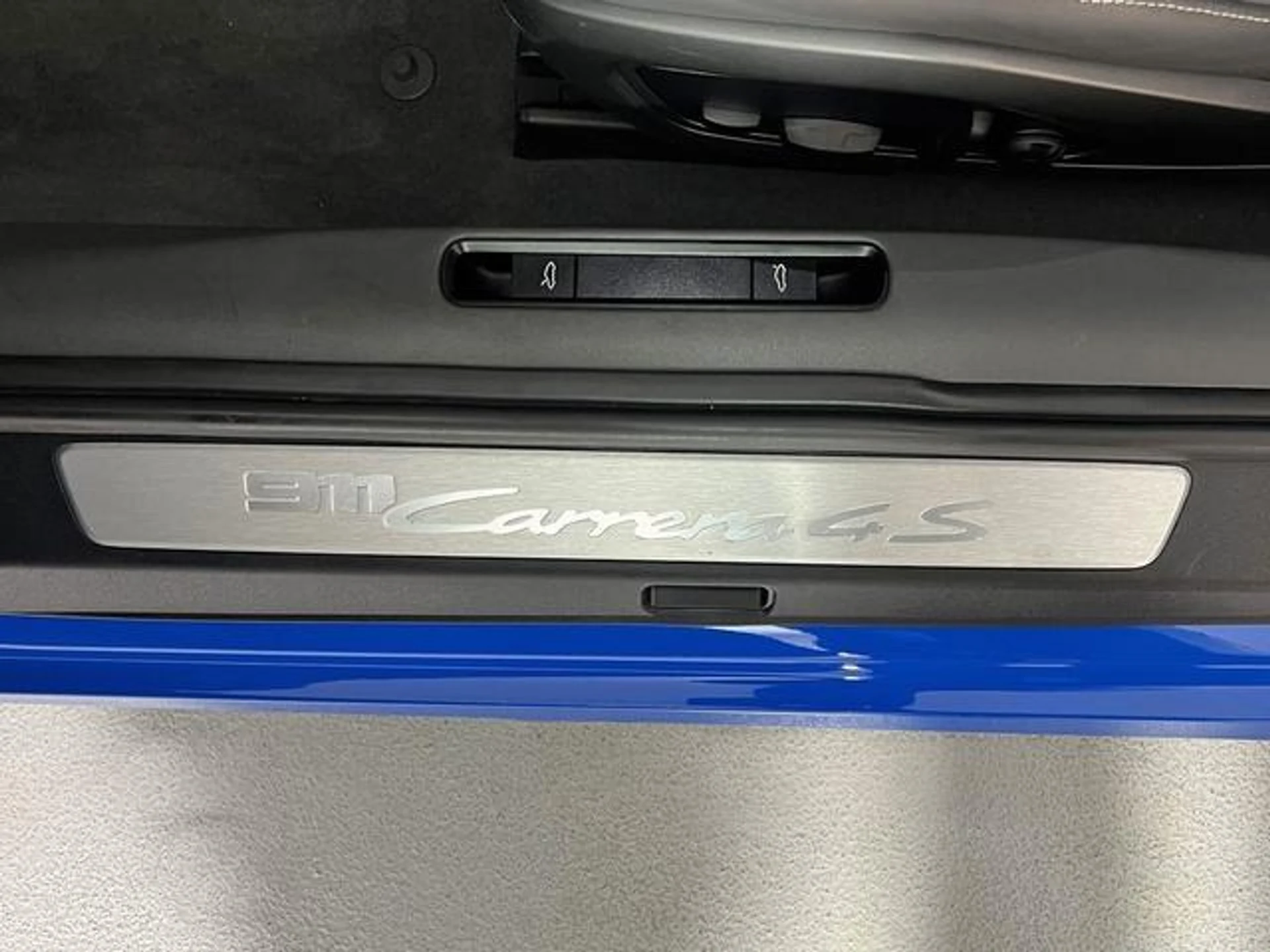 mph023_3034042633_Wl_LT_Gl_Rjgti_Yr_Eft_Av8_QU_2hv_Deg_27d3d016d5