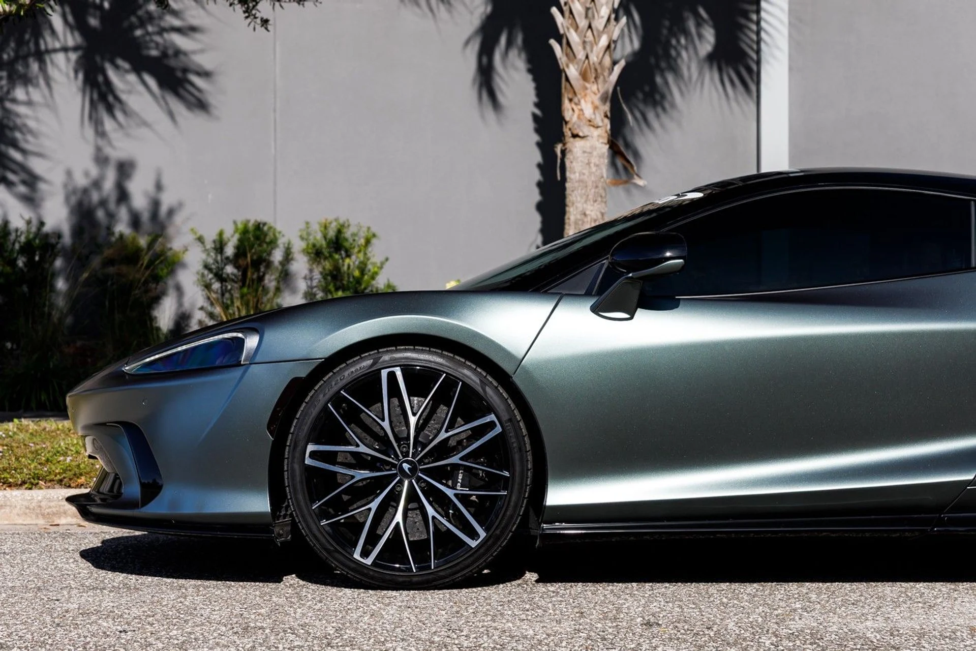 mph023_3037528938_638_p24_l_3e1437d17d