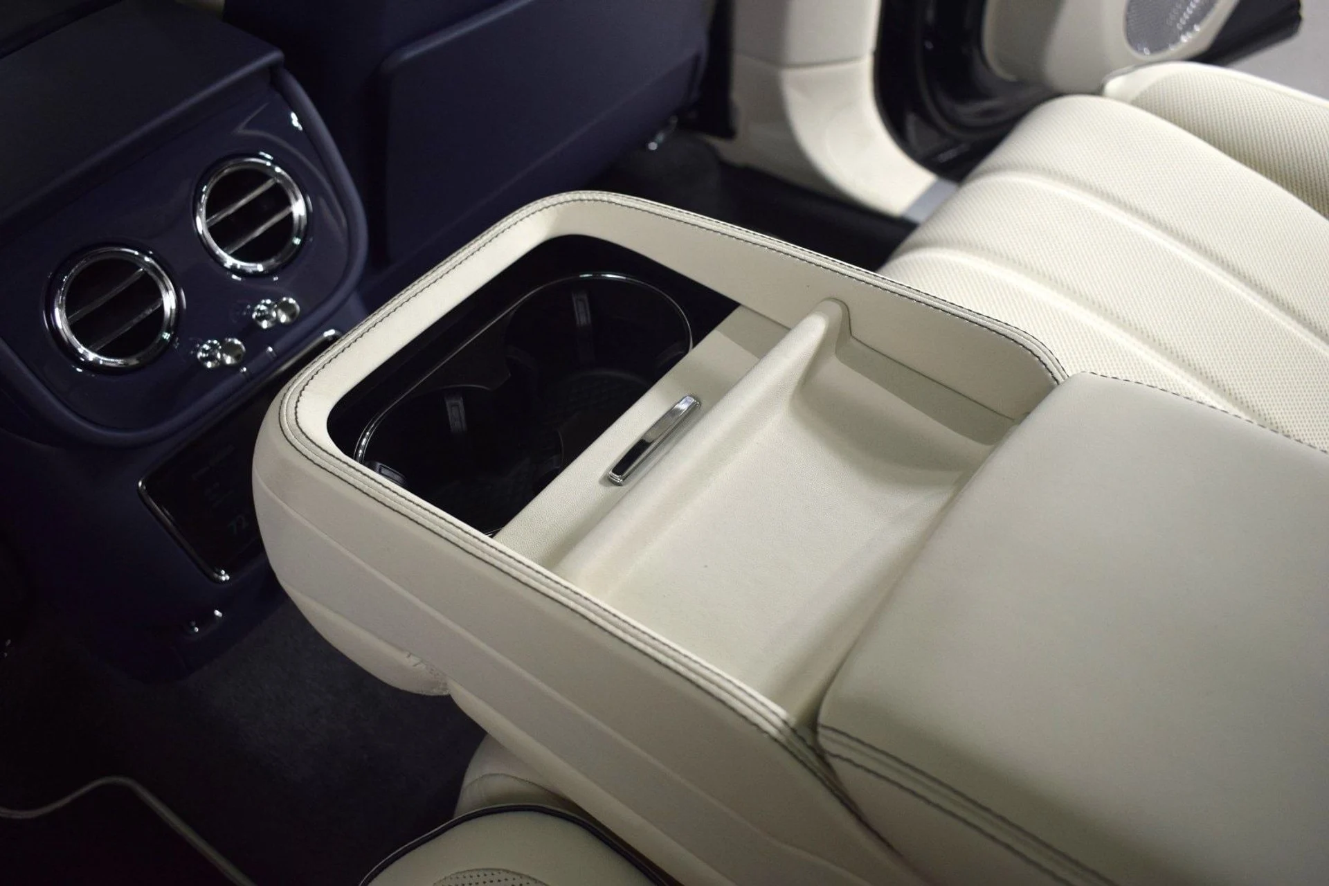 mph023_3052851381_1aacd1af23dcf19834f2dc9ad5c9cfb4x_80b574ce93