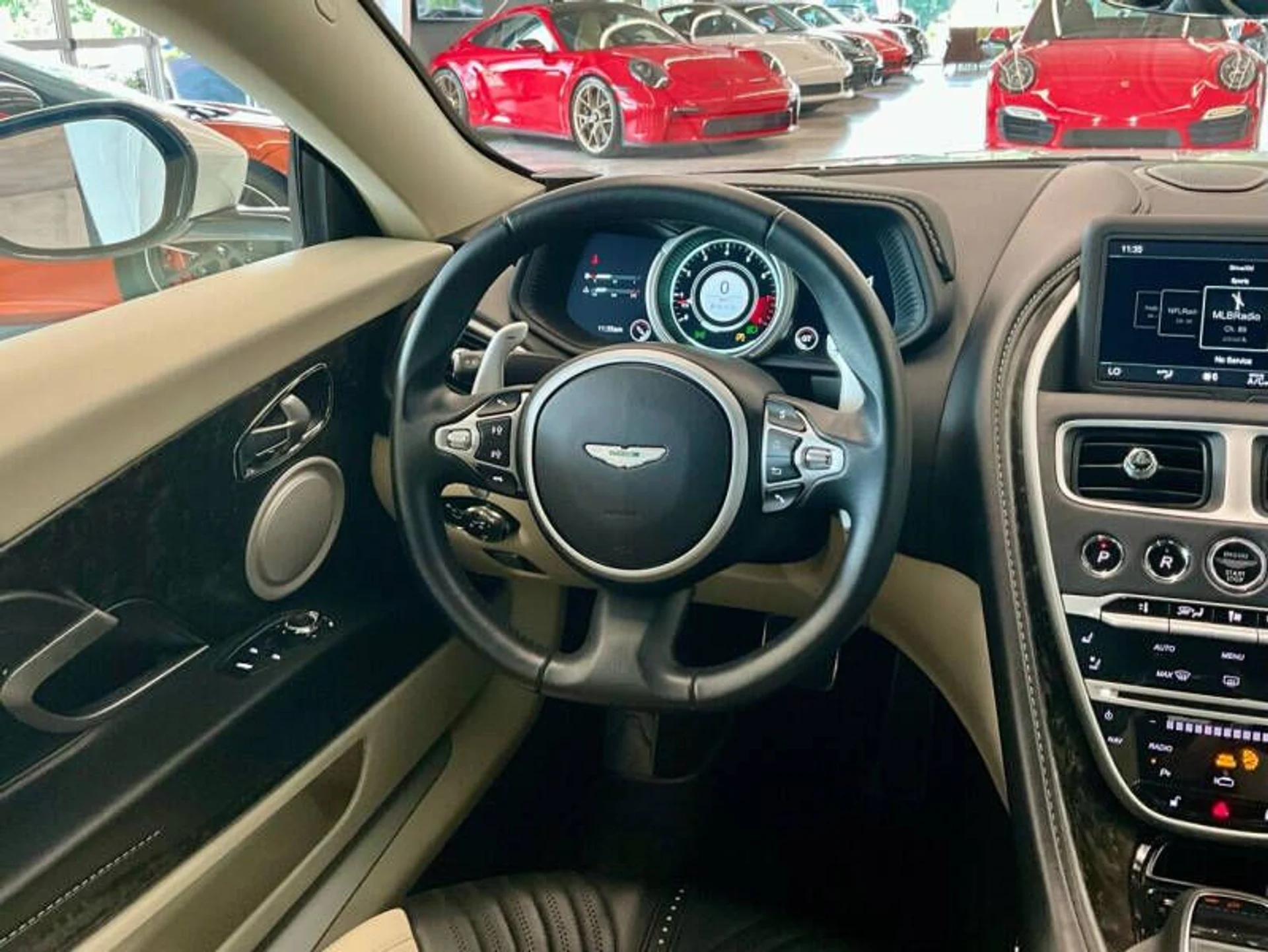 mph023_3056800878_2018_aston_martin_db11_v12_2dr_coupe_405d4b34e7