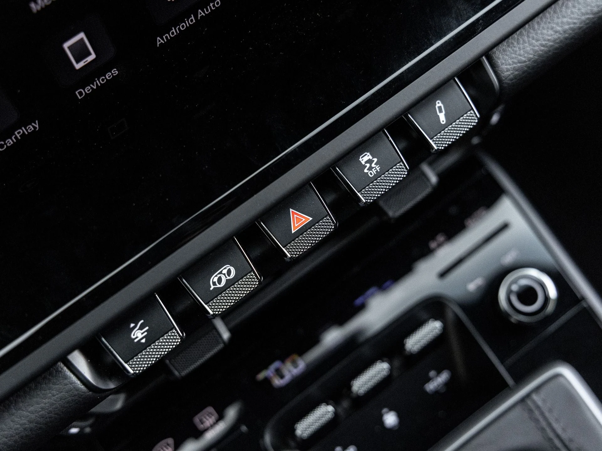 mph023_3081891931_24_5c7db29731