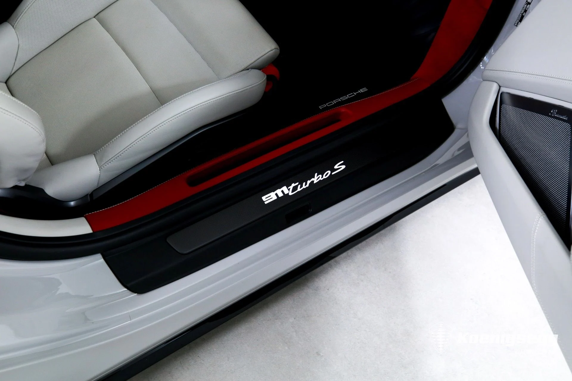 mph023_3086571694_Used_2022_Porsche_911_Turbo_S_1760987734_e43fc0b7e2