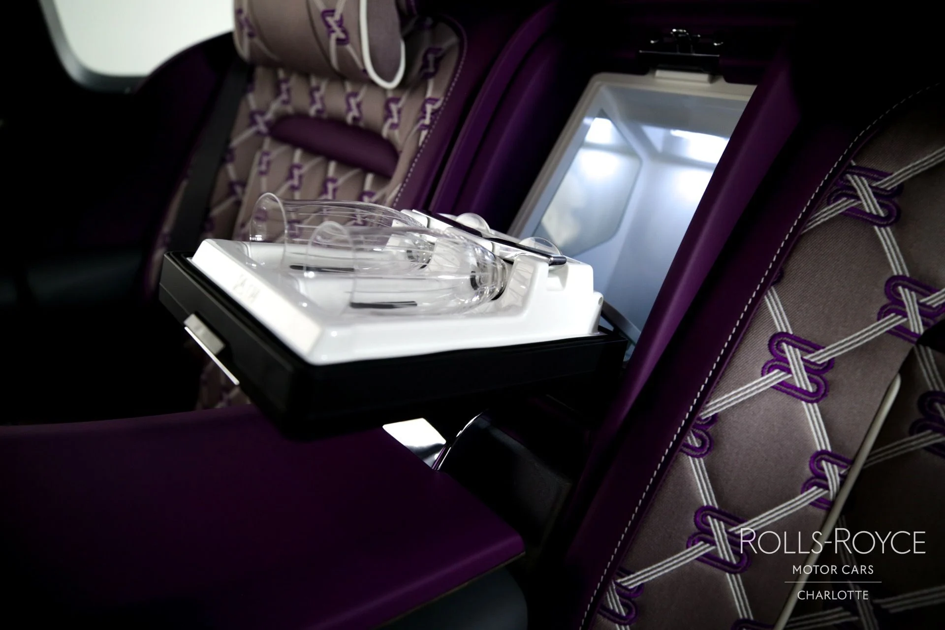 mph023_3089290282_Used_2025_Rolls_Royce_Cullinan_1748382671_24d77ae422