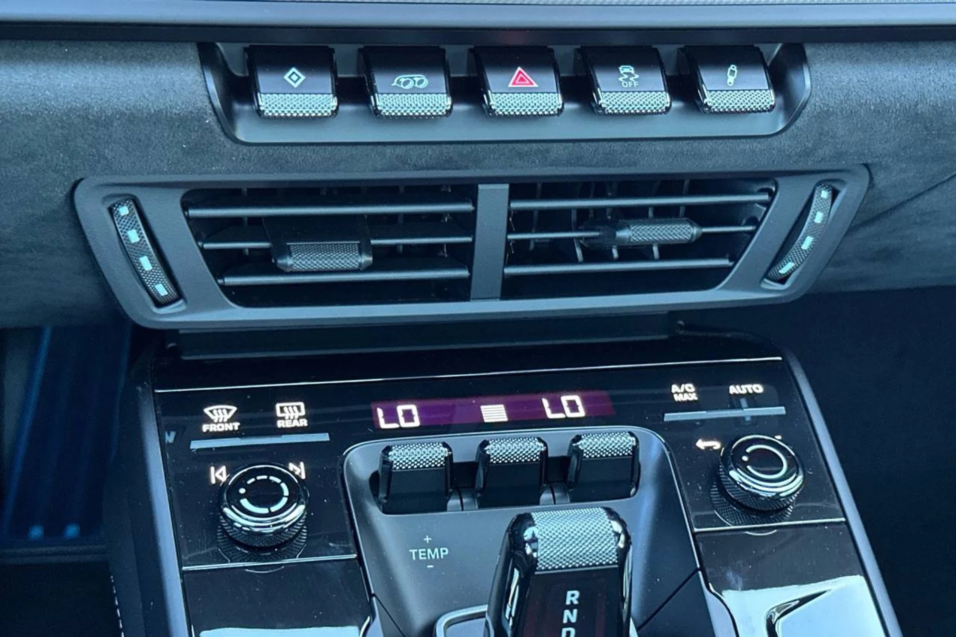 mph023_3098517905_1280_d6b2c8ff10