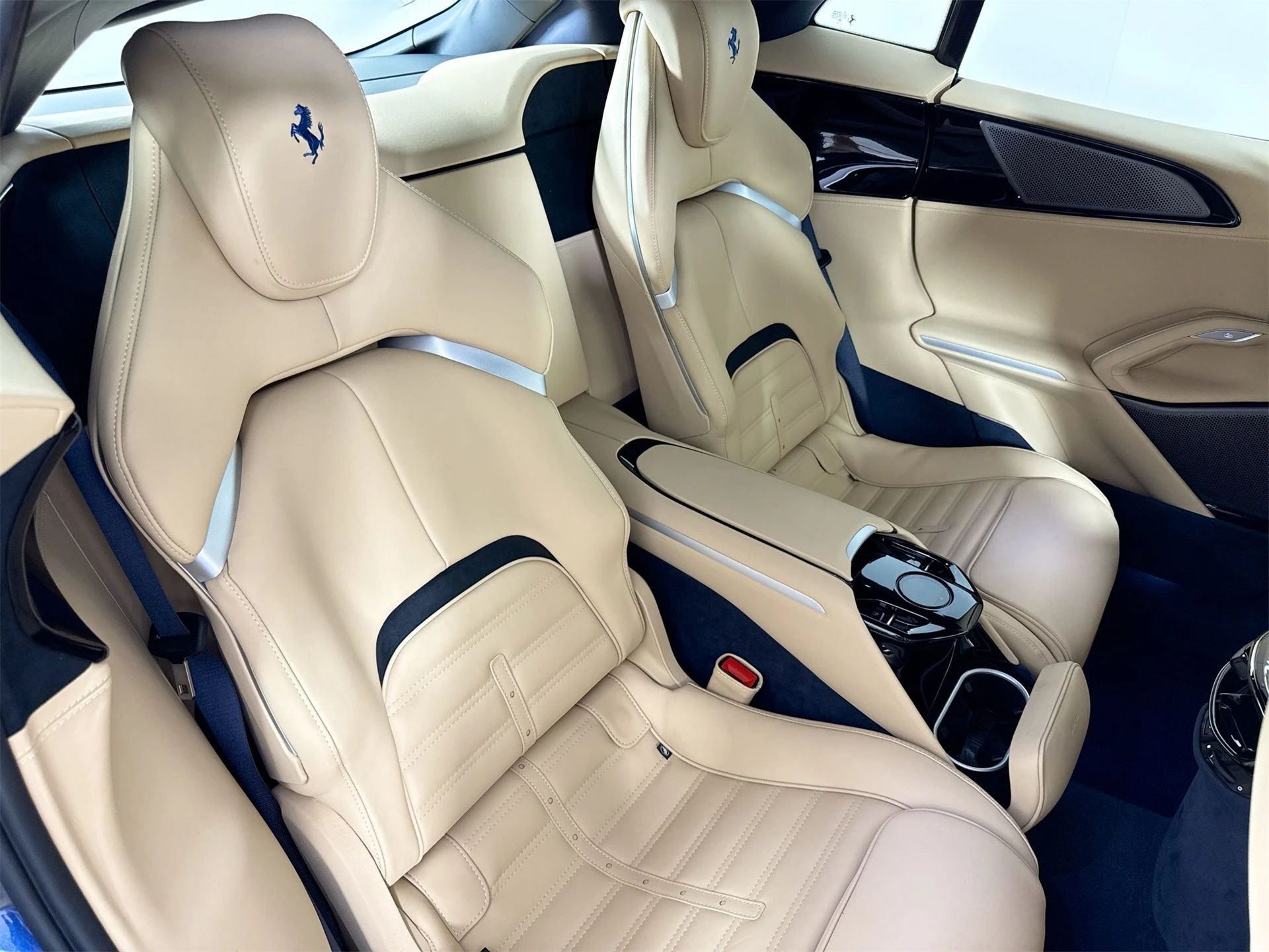 mph023_3113516040_822838f402a6fa31c71069ed70186c69_4f17877eee