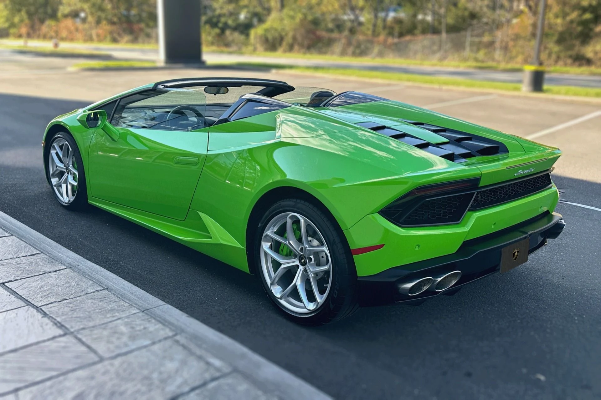mph023_3116428519_Used_2017_Lamborghini_Huracan_RWD_Spyder_1761220667_c9d40844a4