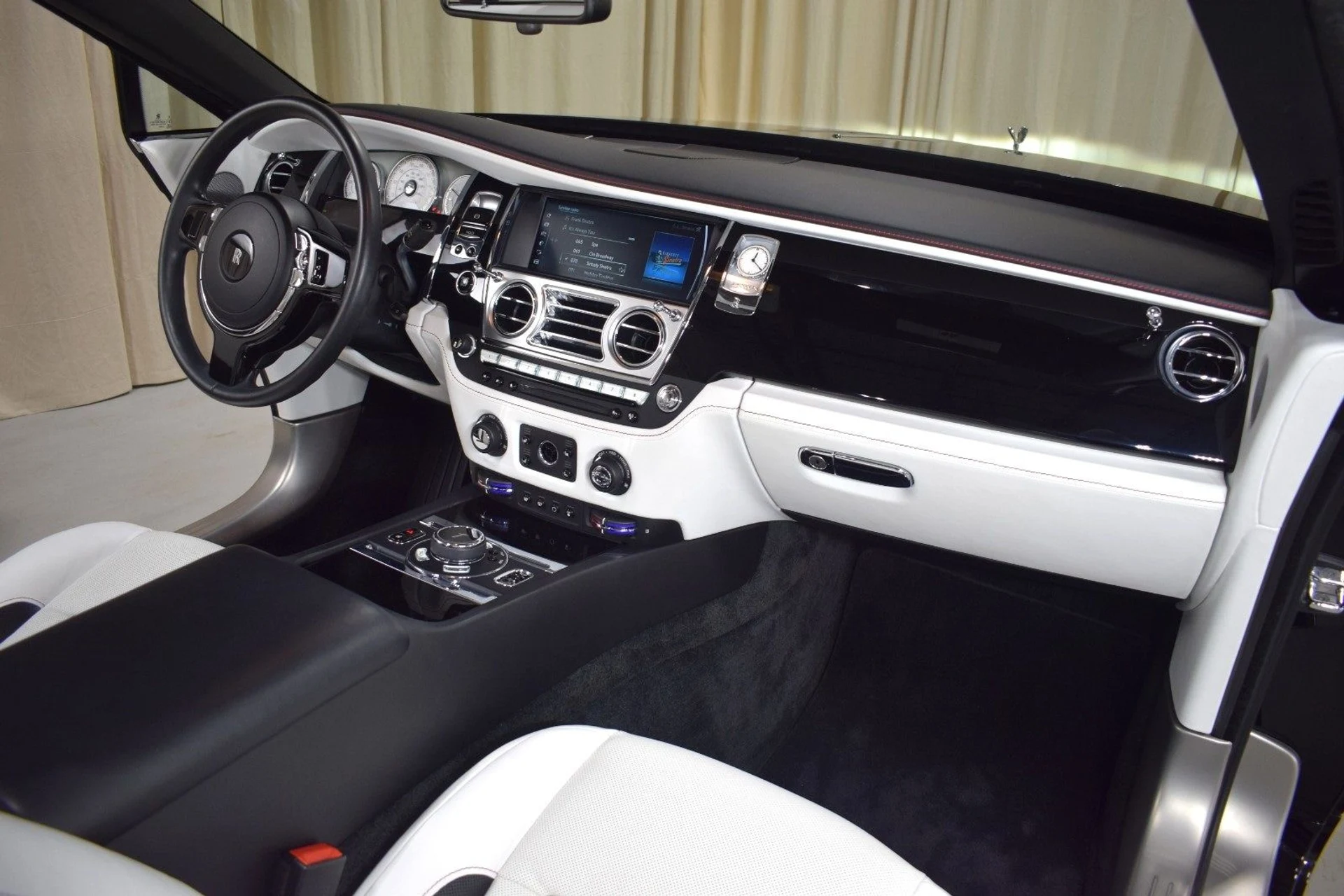 mph023_3116556816_750be2c53e06390fa2e91db2caa441c0x_9552b5adac