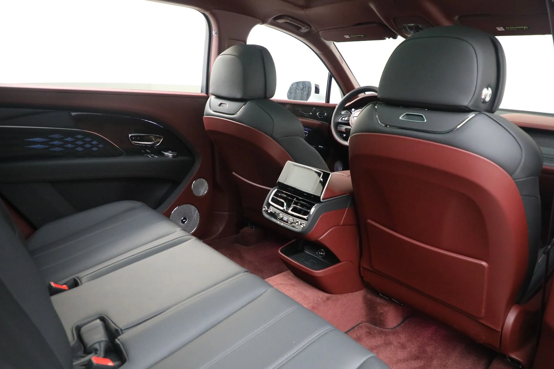 mph023_3121360475_Used_2023_Bentley_Bentayga_EWB_Azure_V8_e8e27c79a3
