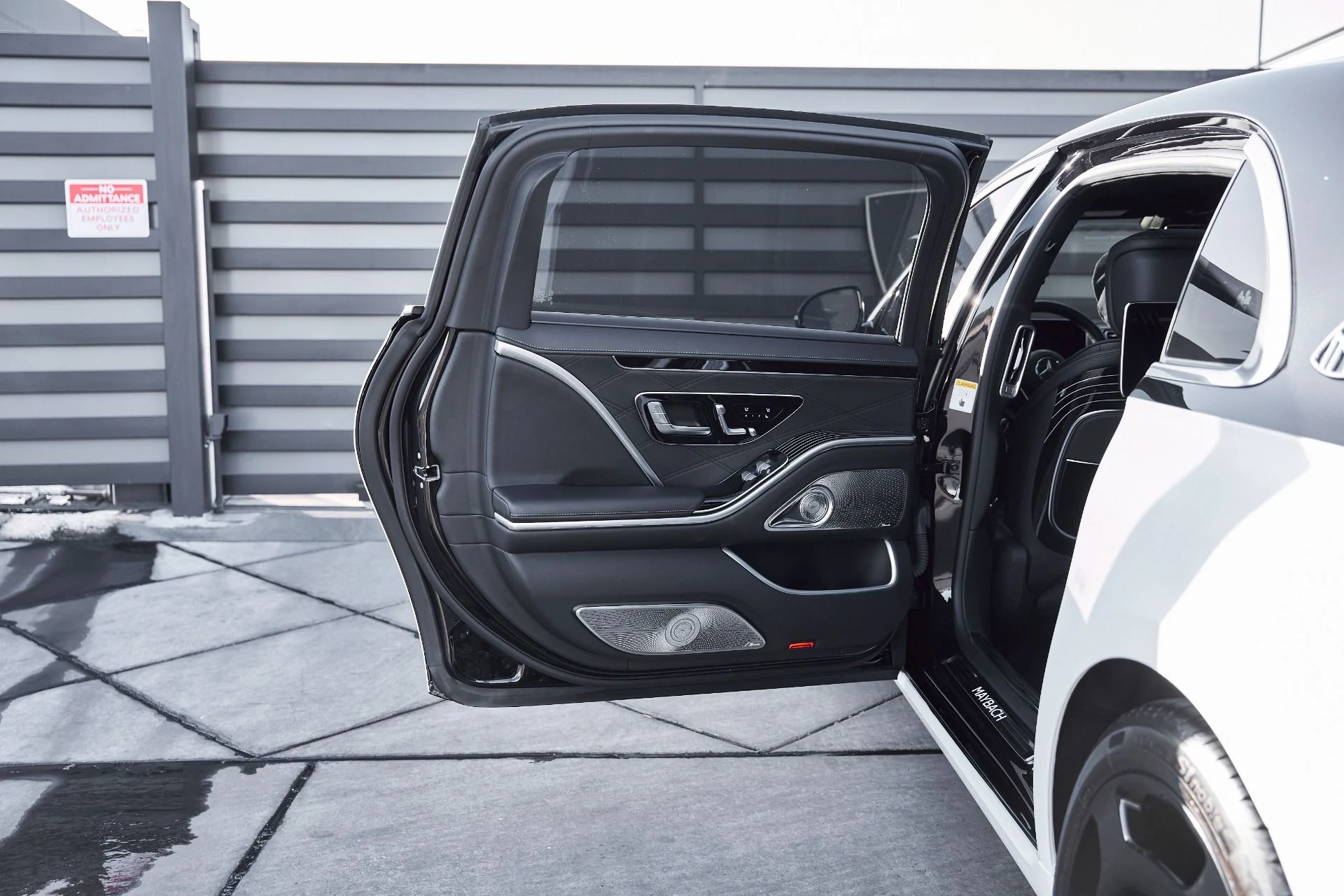 mph023_312470203_Used_2023_Mercedes_Benz_S_Class_Maybach_S_680_1769803980_01e3827898