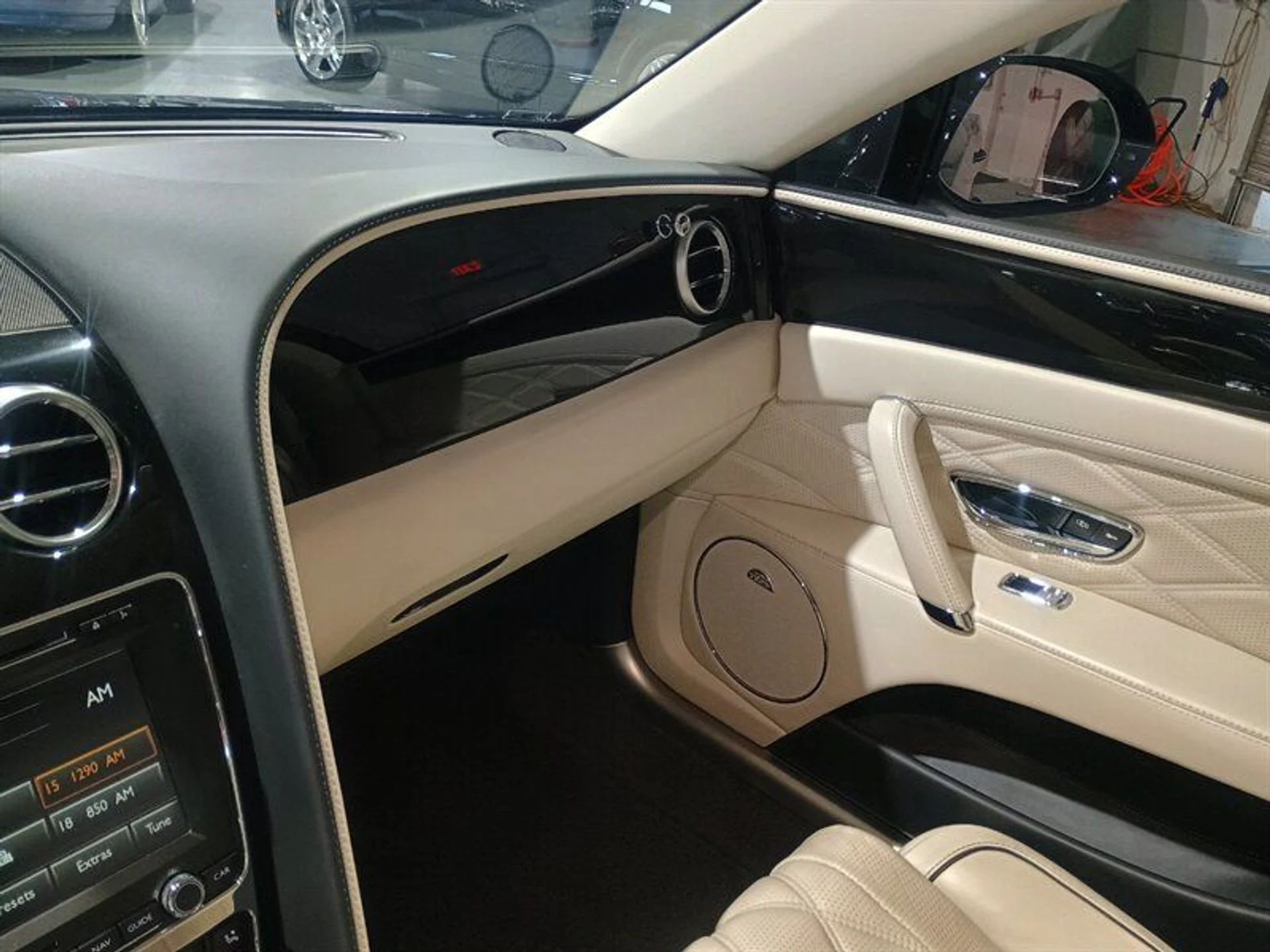 mph023_3127648381_099f1e02f3_800_ea008d8228