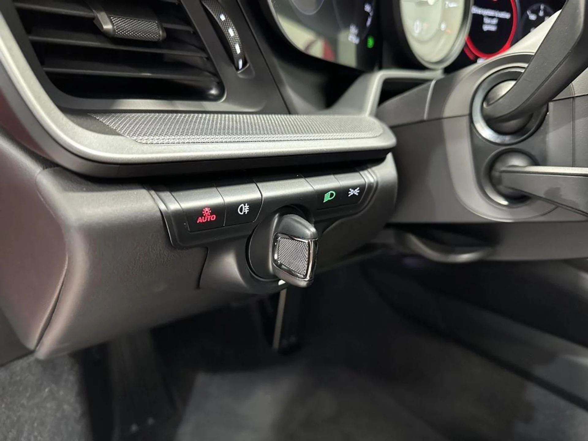 mph023_3128805055_Sjp5_H76urj_Ow_N_Oz2_NQ_0x0_T_Id_3_U_434d6c10de