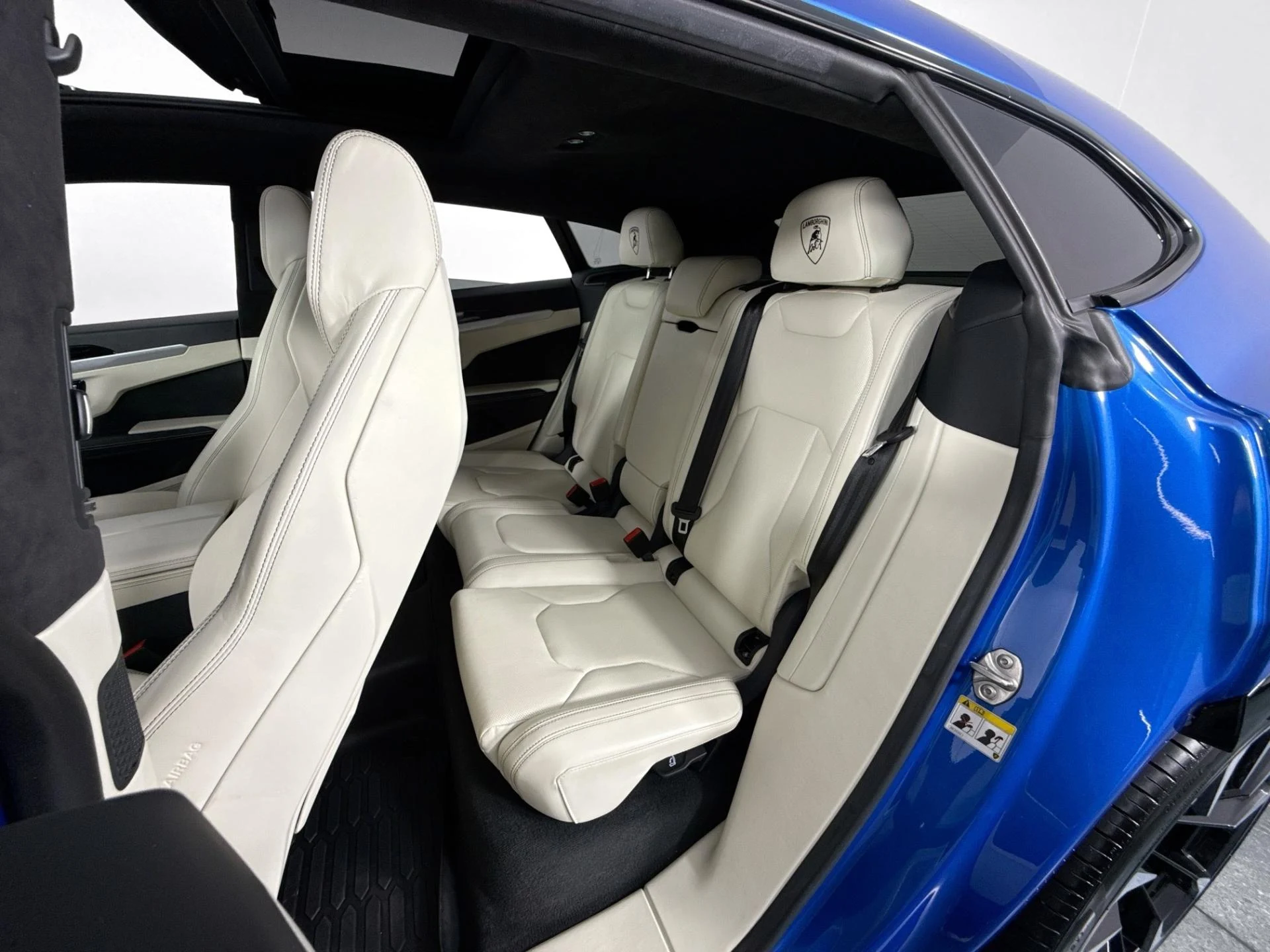 mph023_3131075619_Used_2021_Lamborghini_Urus_1783027570_cfa8948c59