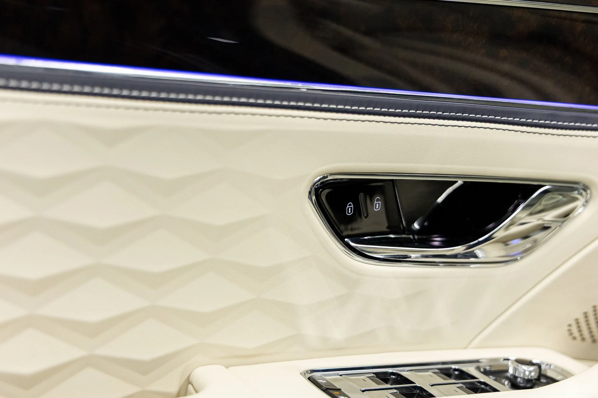 mph023_3135026429_436b4d83d80e319f4b829ffc7eb91bc3x_47b694973d