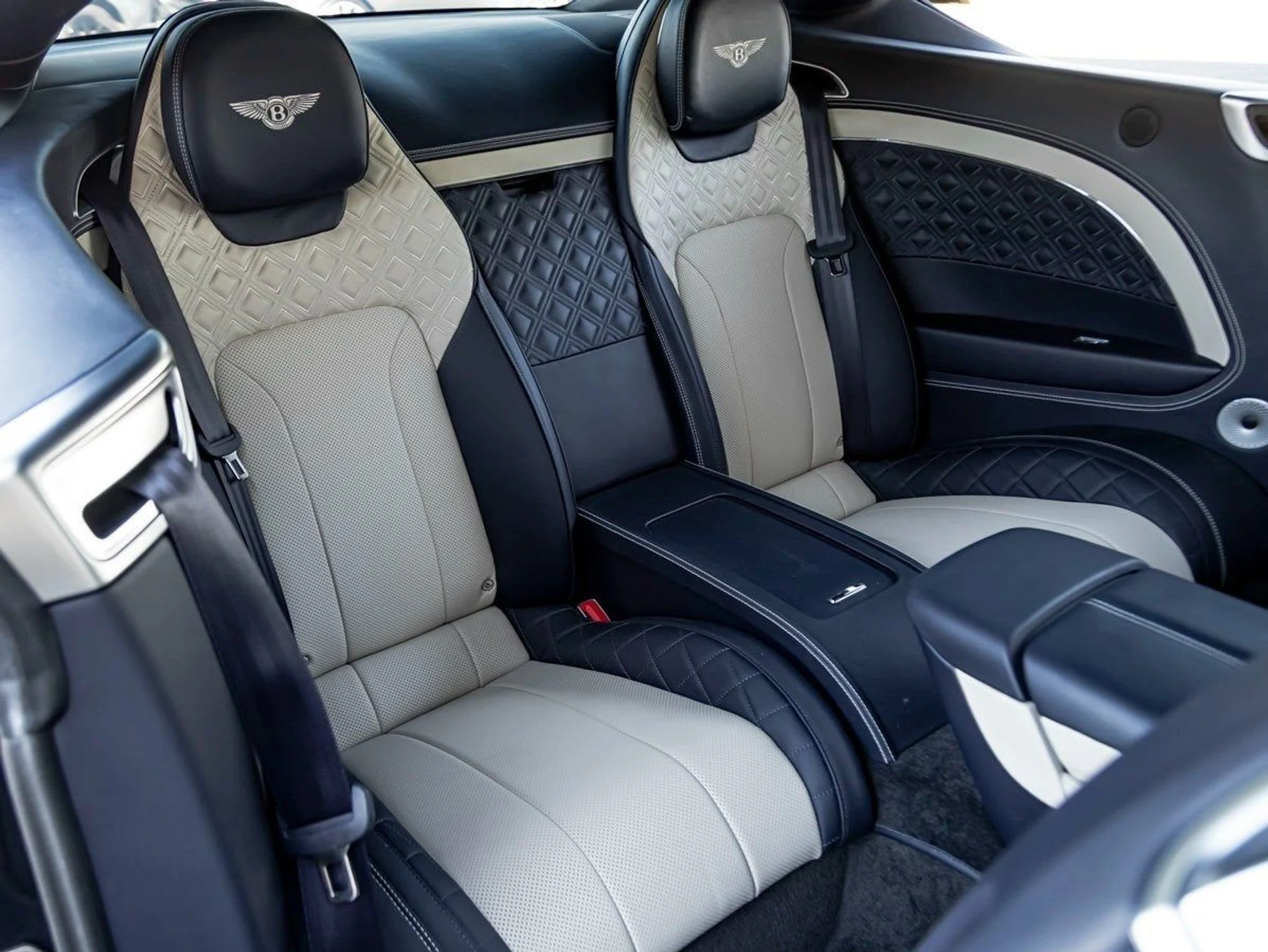 mph023_3146982901_24_c822175988