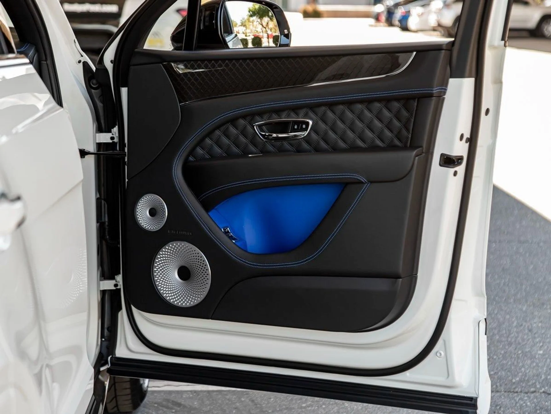 mph023_3153541536_24_b454b43f34